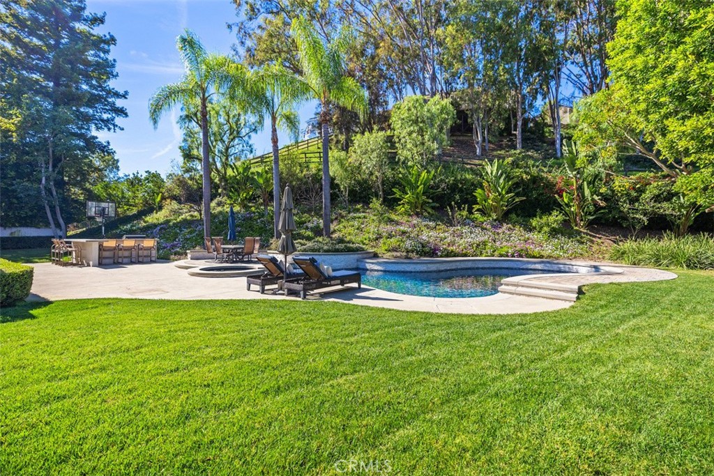 27215 Stagewood Court