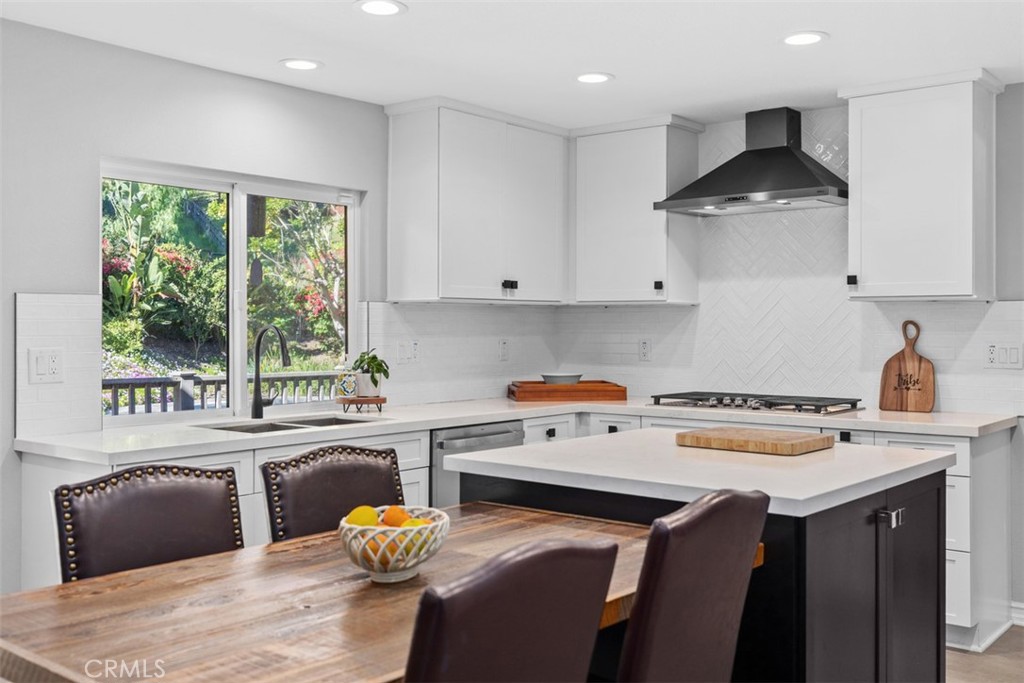 27215 Stagewood Court