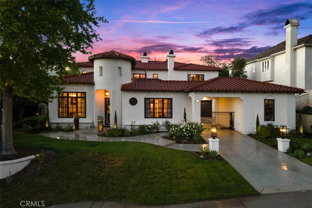 24 Hawthorne Lane