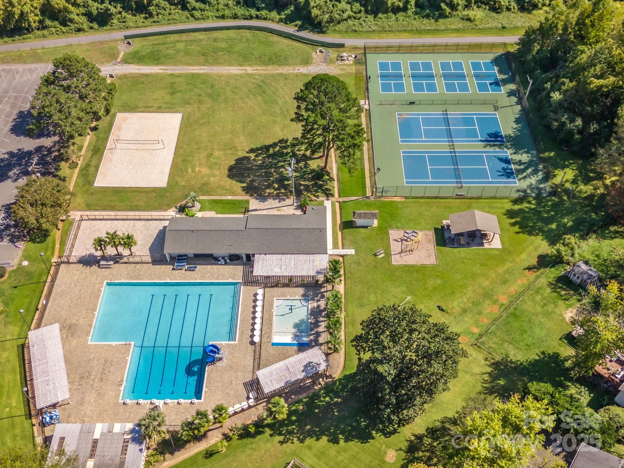 7321 Mapleridge Drive