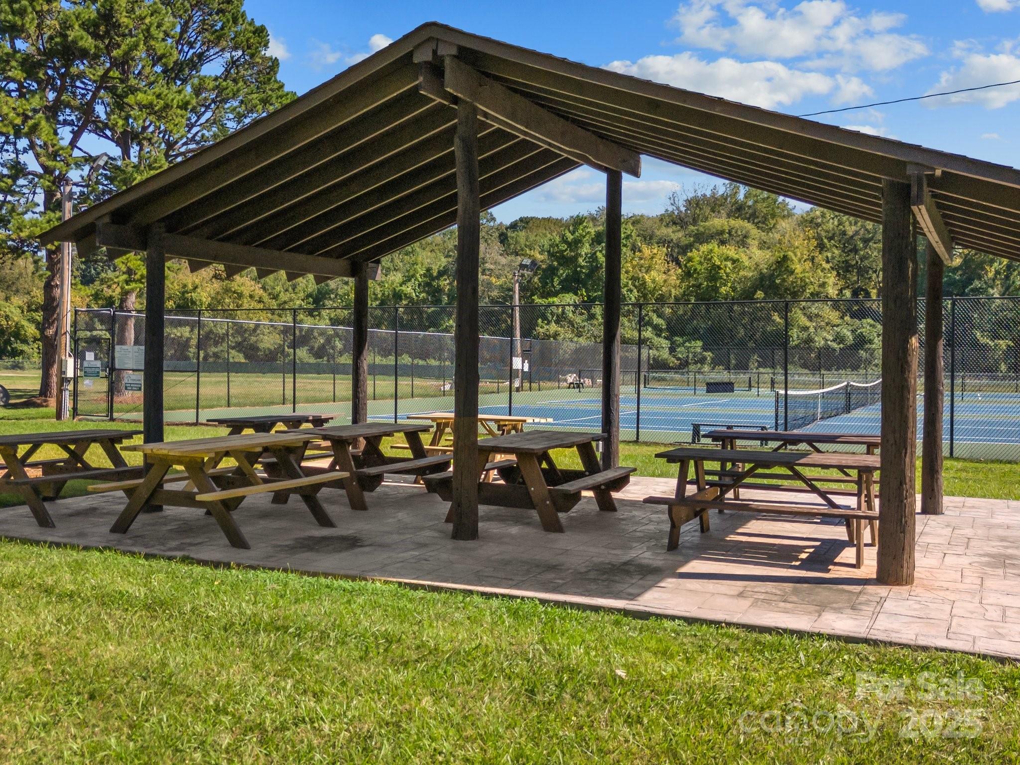 7321 Mapleridge Drive