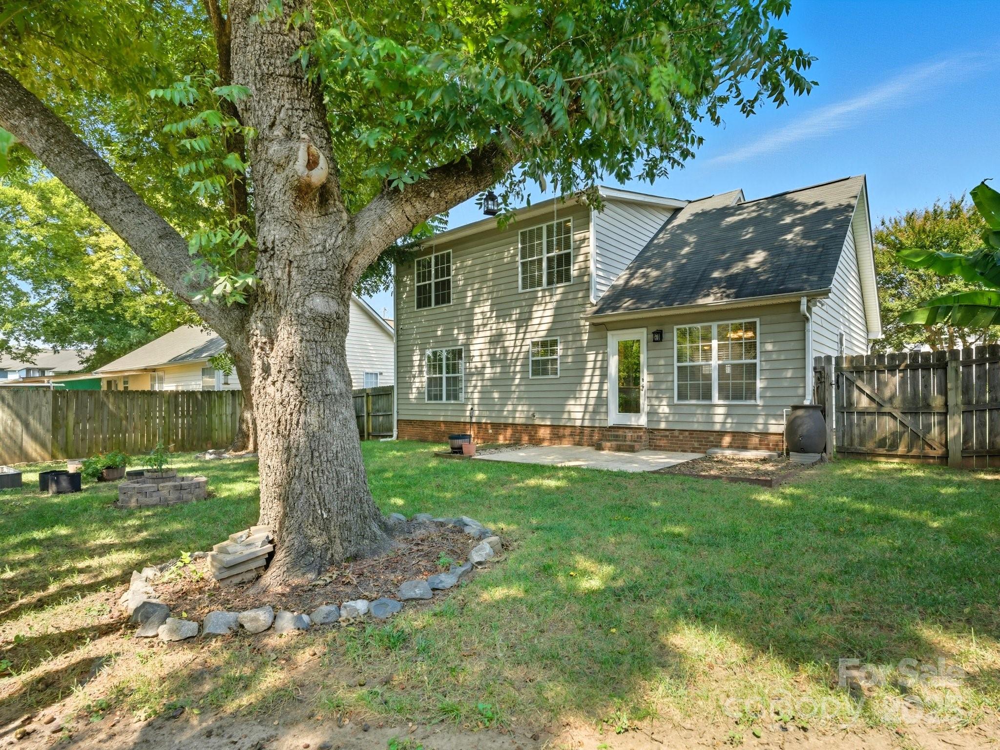 7321 Mapleridge Drive