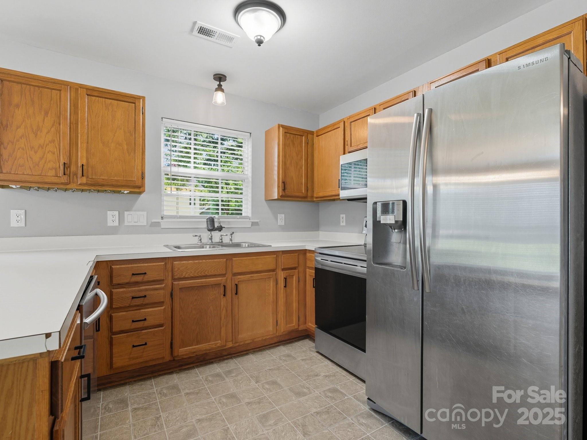 7321 Mapleridge Drive