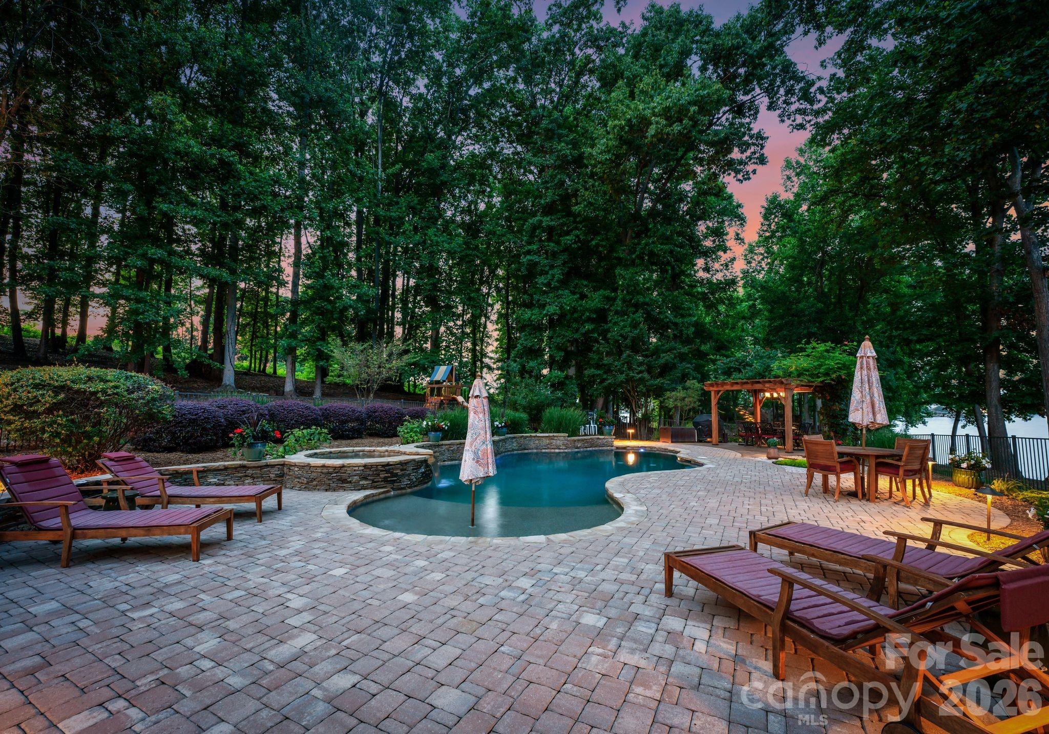 9184 Greenwood Road