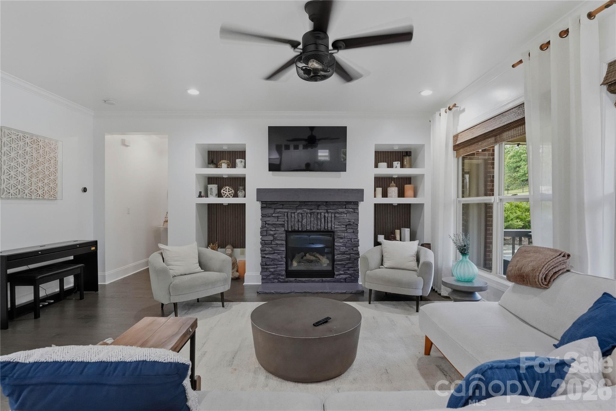 803 Five Leaf Lane