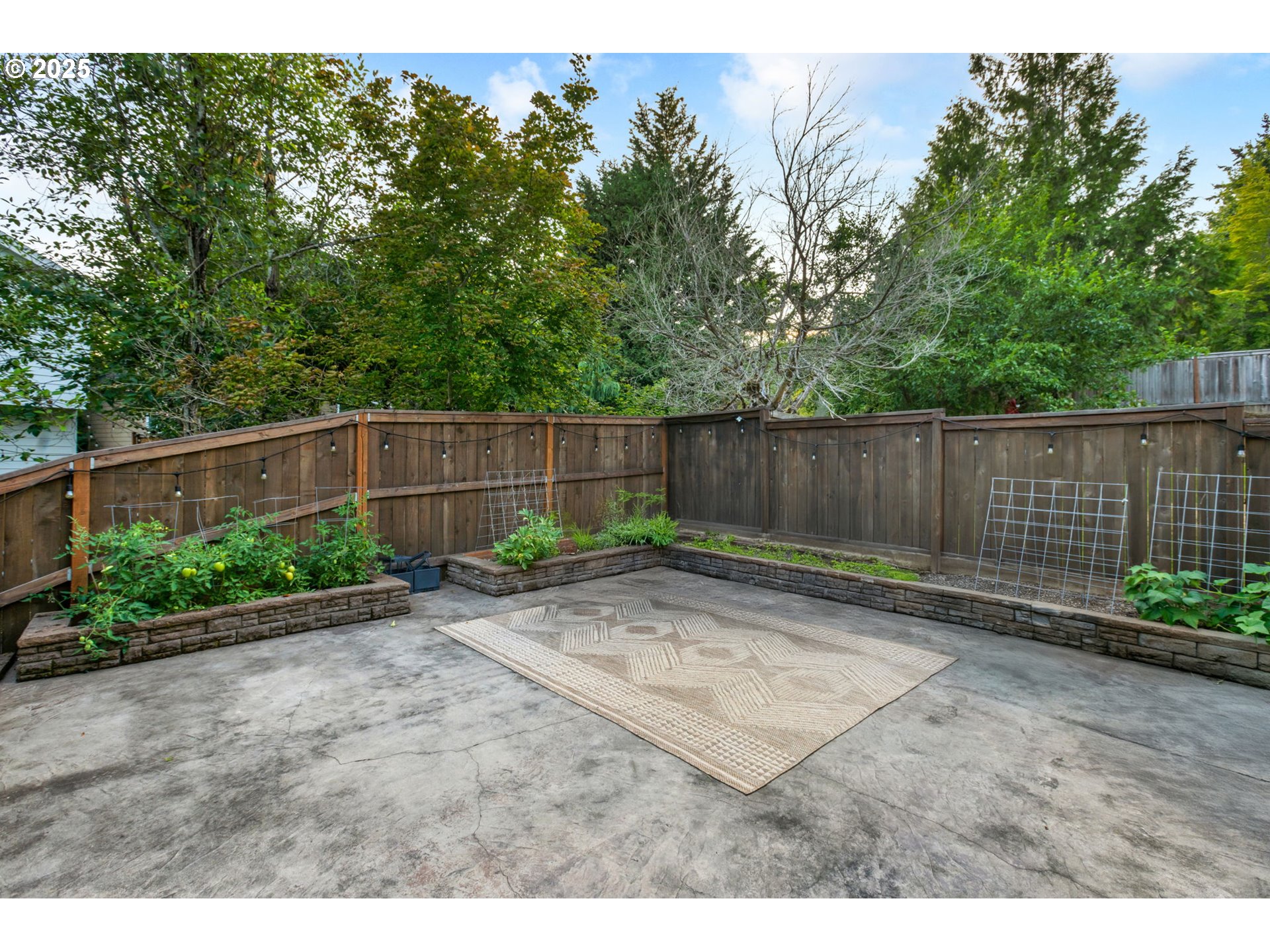 15864 SE CHELSEA MORNING DR