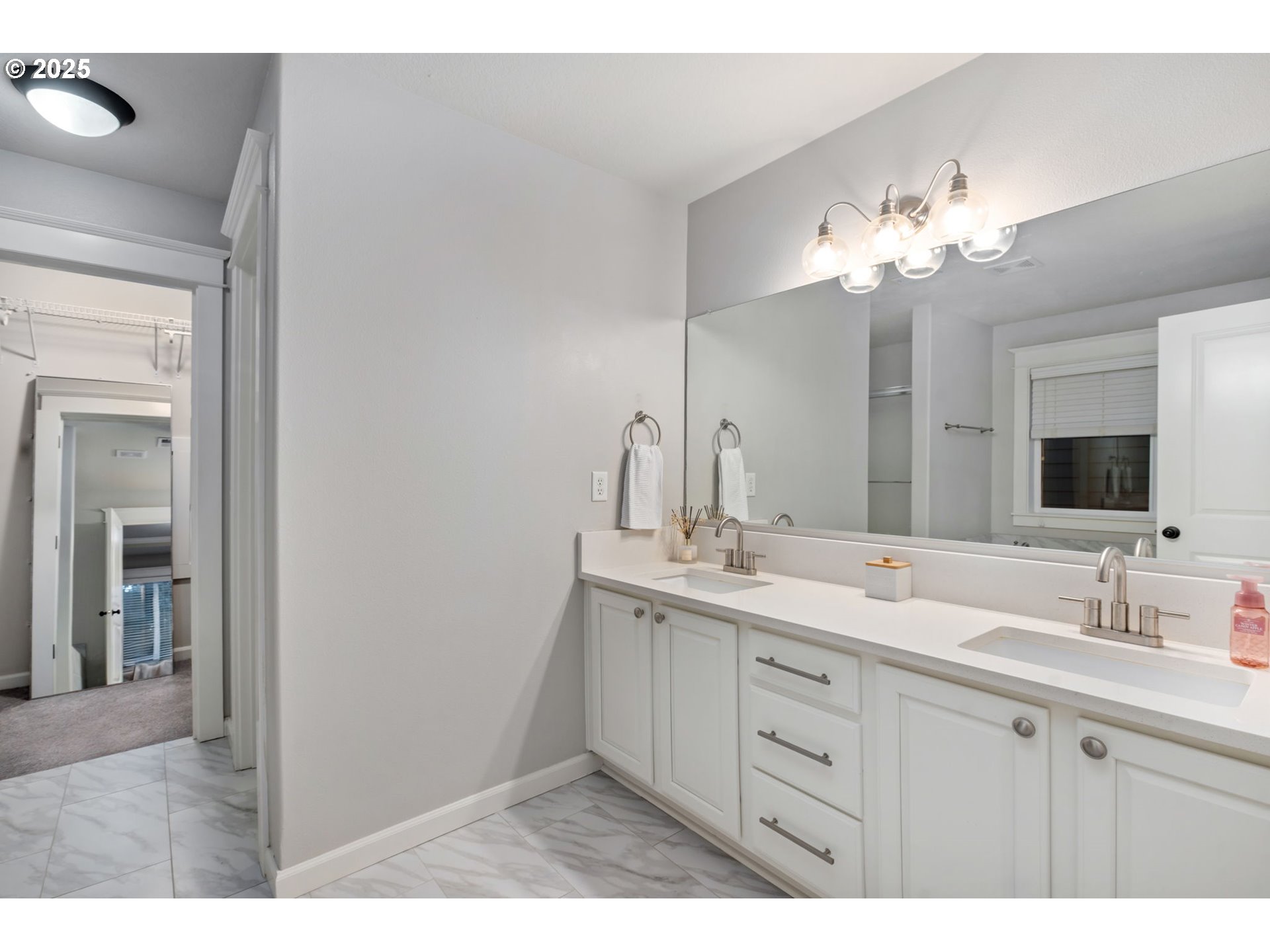 15864 SE CHELSEA MORNING DR