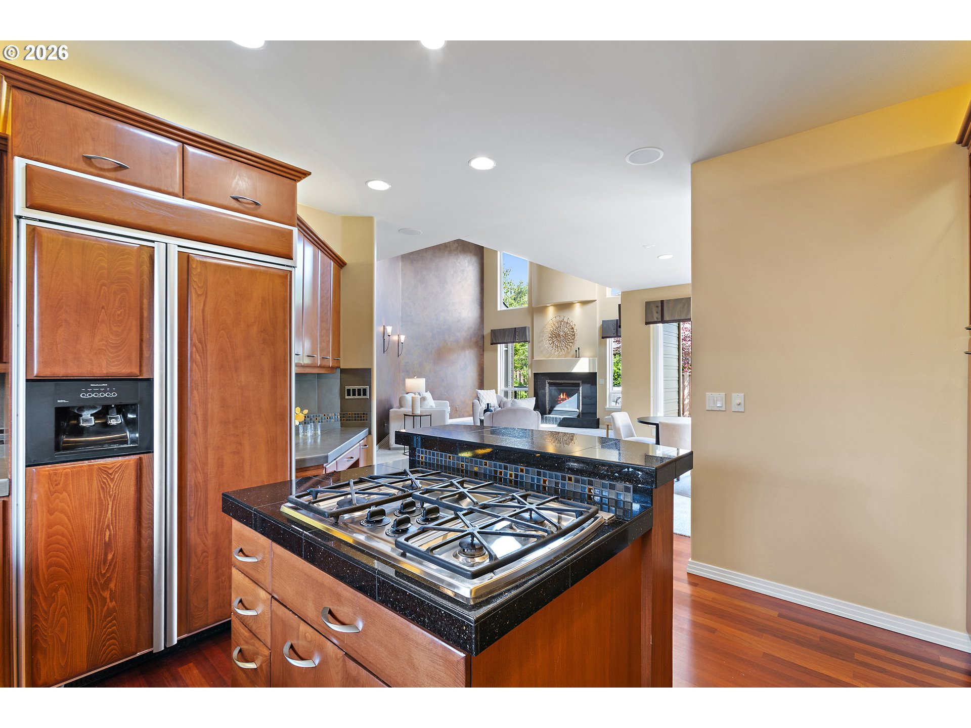 3088 N HOLLADAY DR