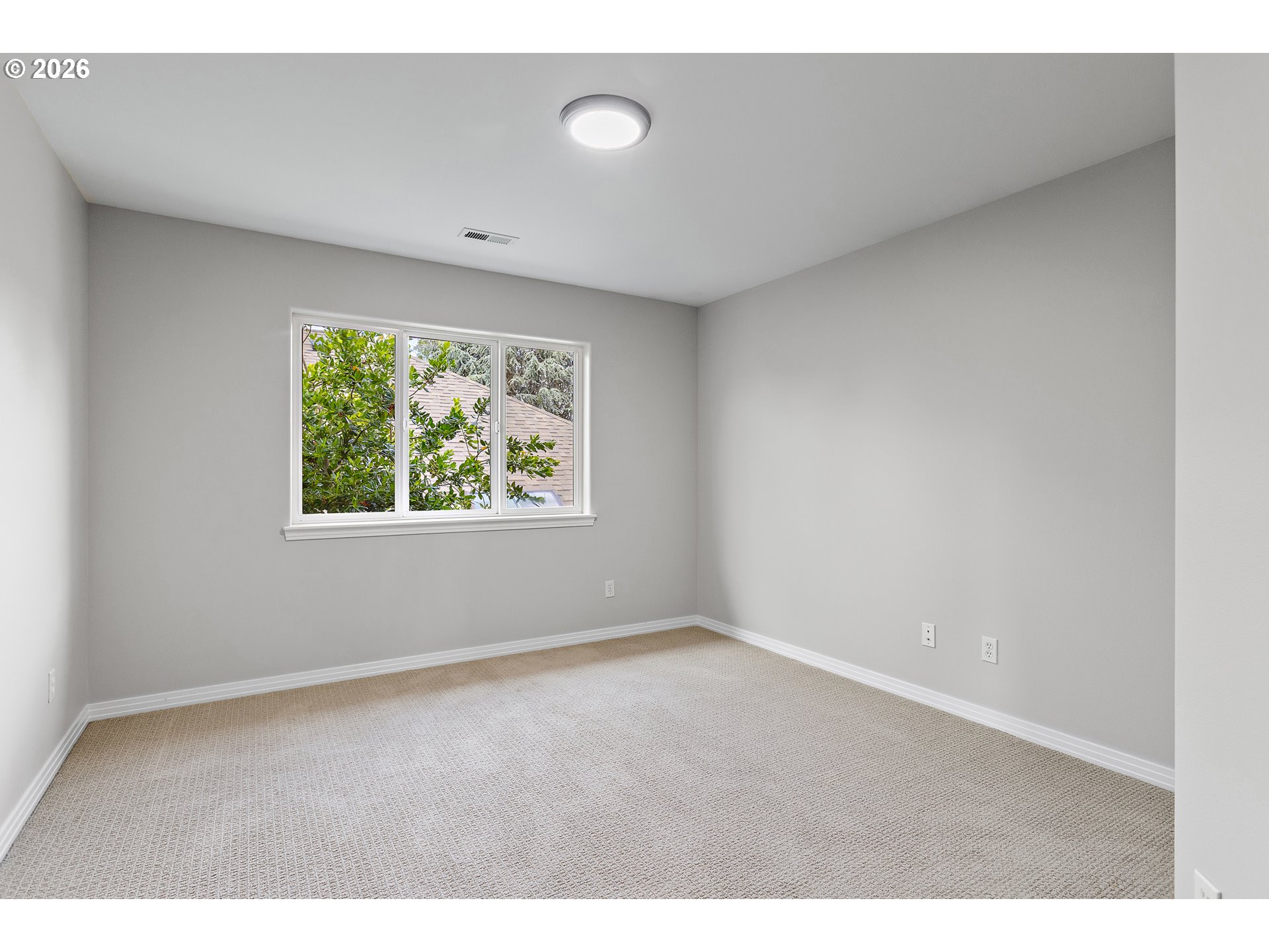 3088 N HOLLADAY DR