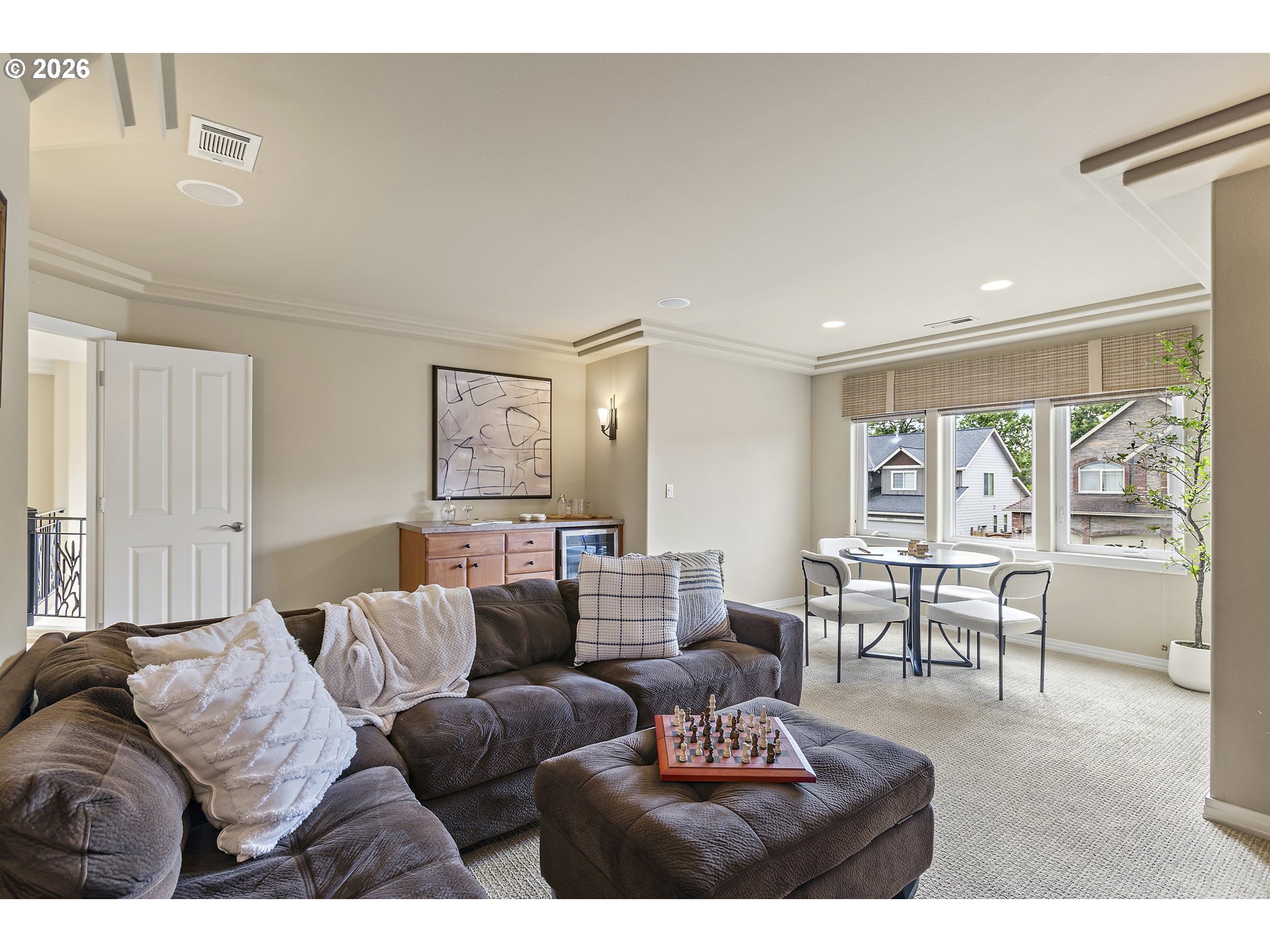 3088 N HOLLADAY DR
