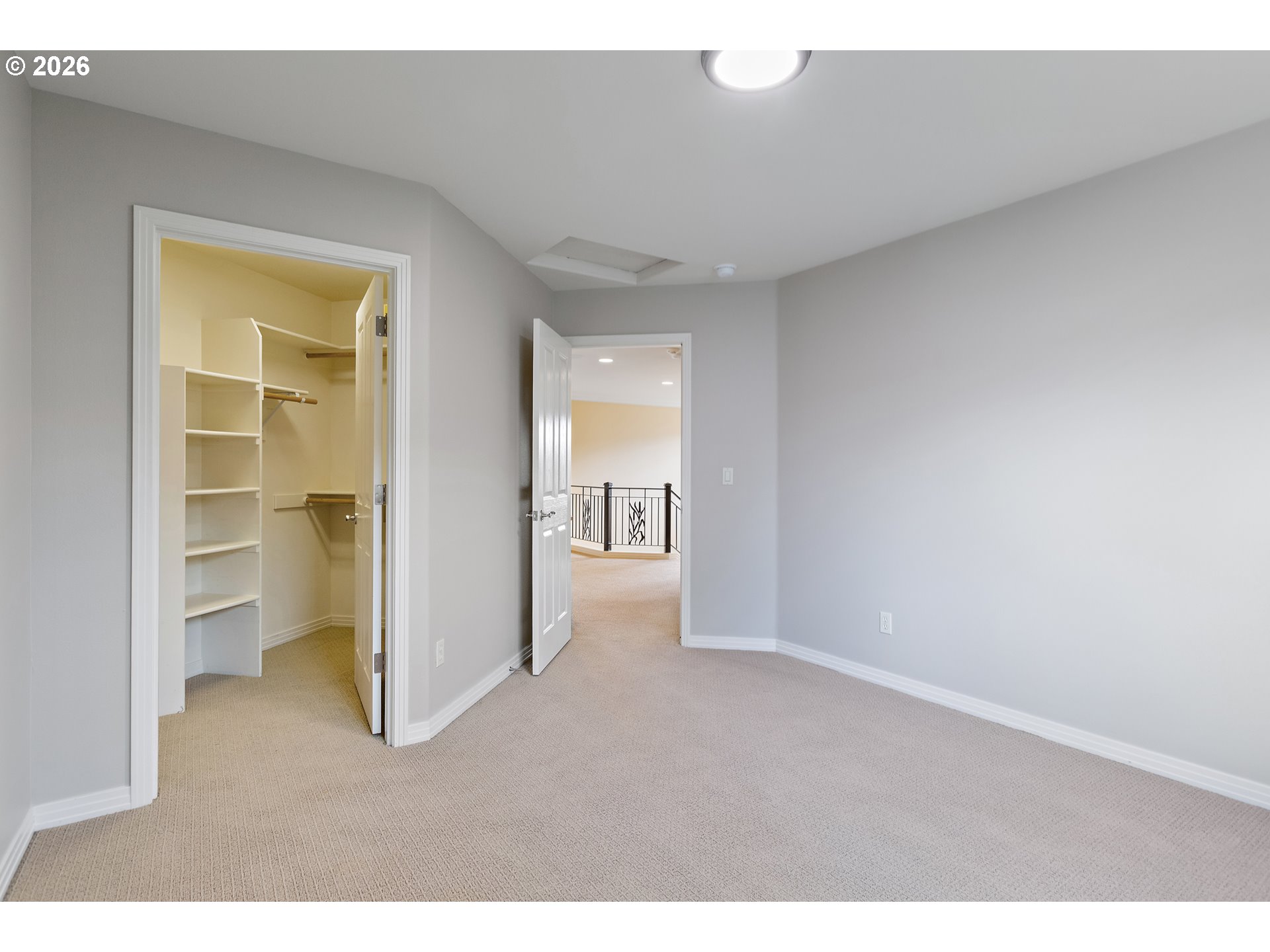3088 N HOLLADAY DR