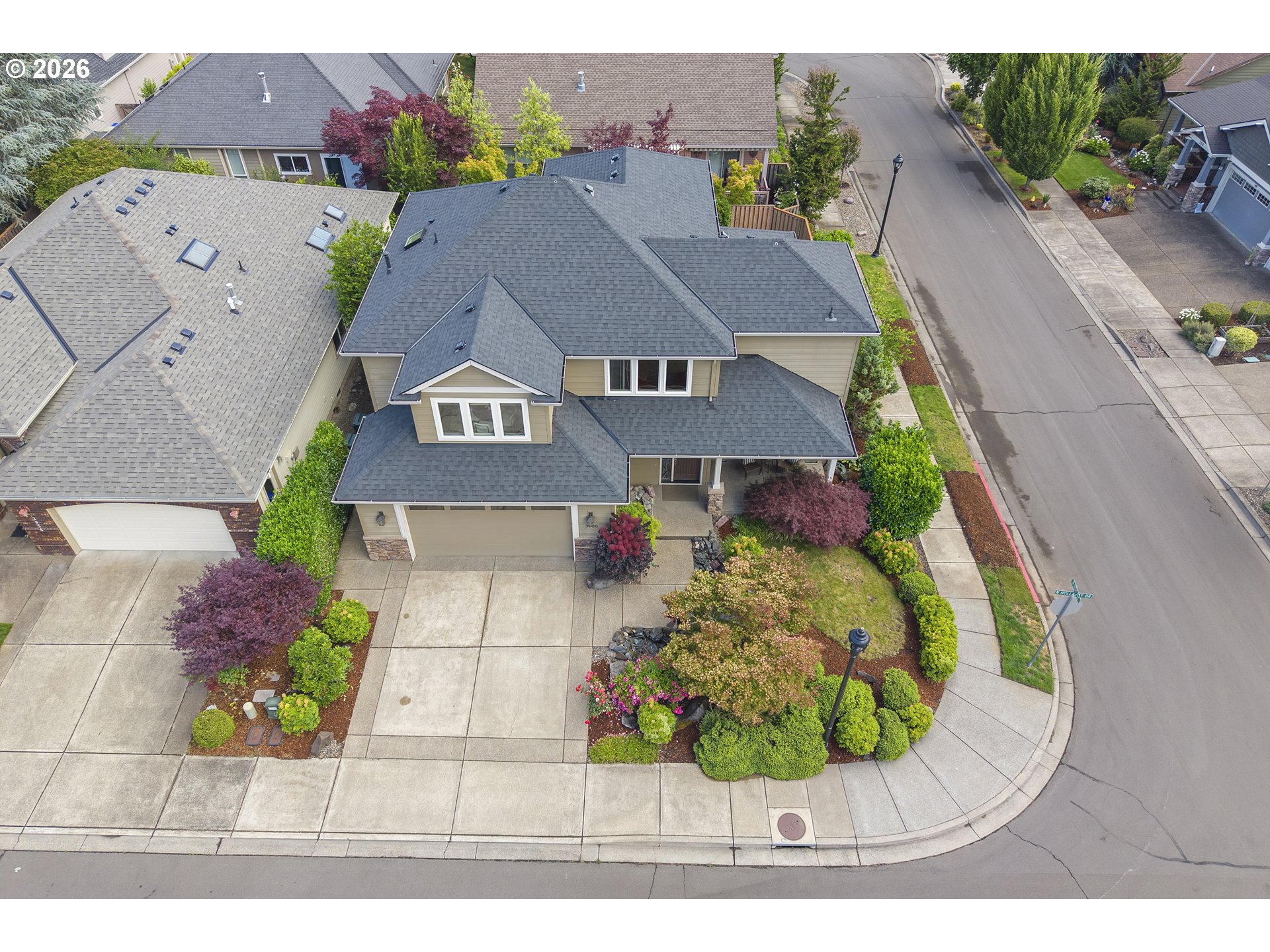 3088 N HOLLADAY DR