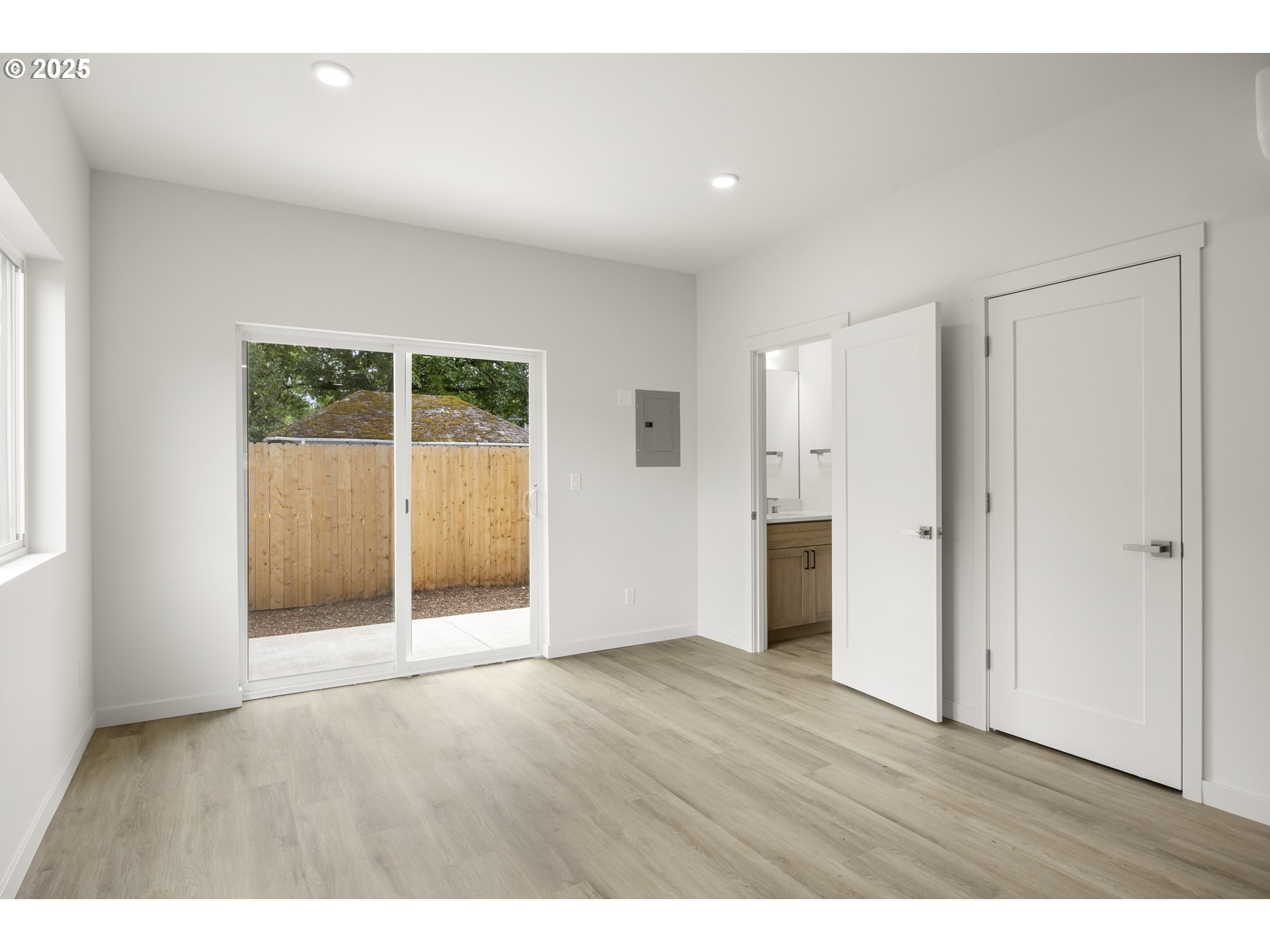 5868 N MISSOURI AVE 5