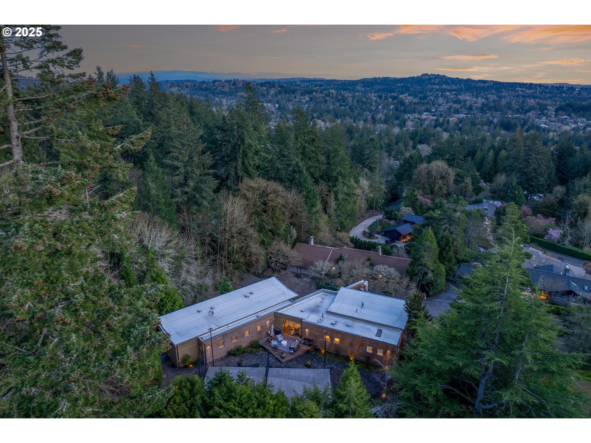 5525 SW WOODS CT
