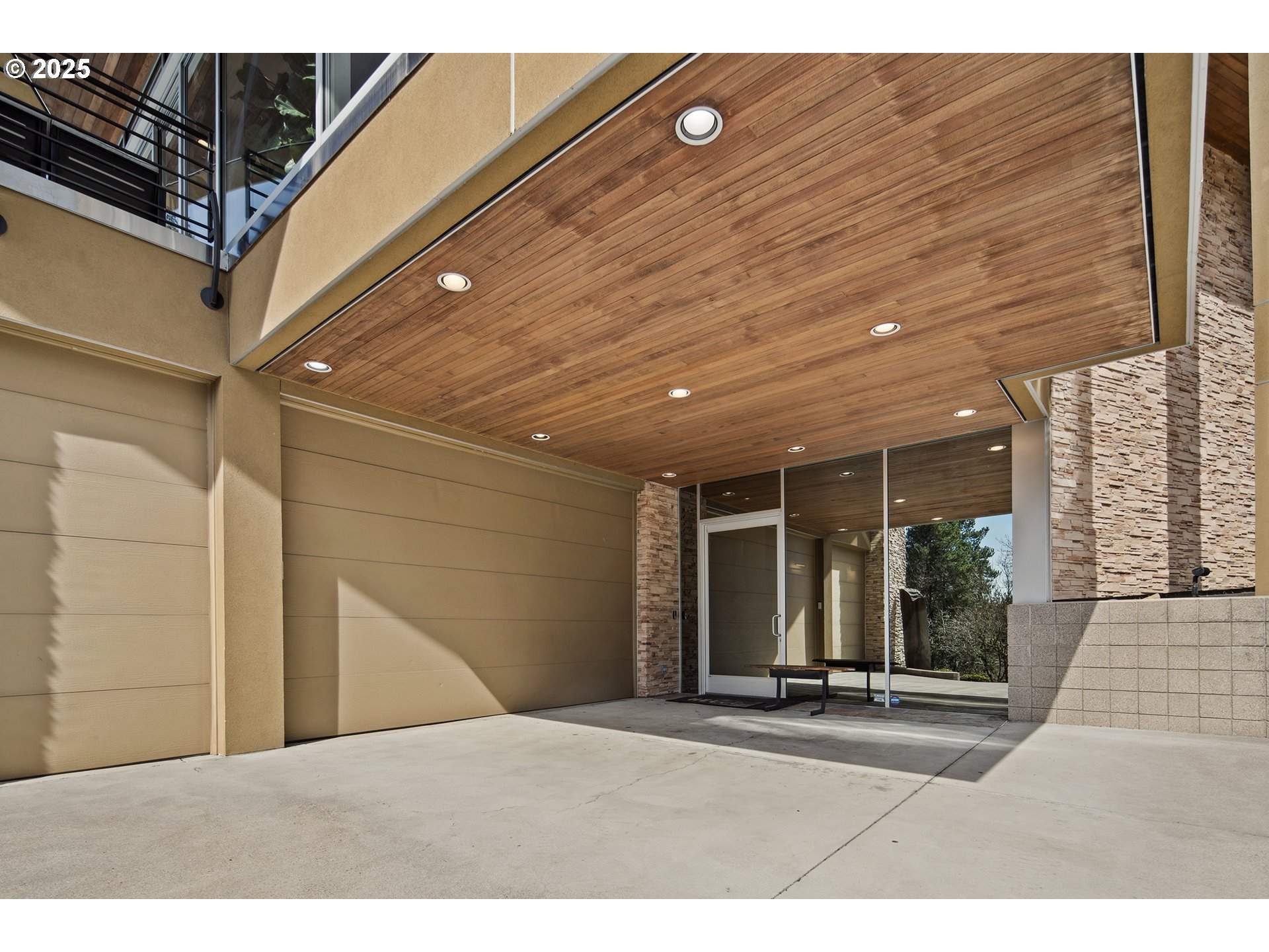 5525 SW WOODS CT
