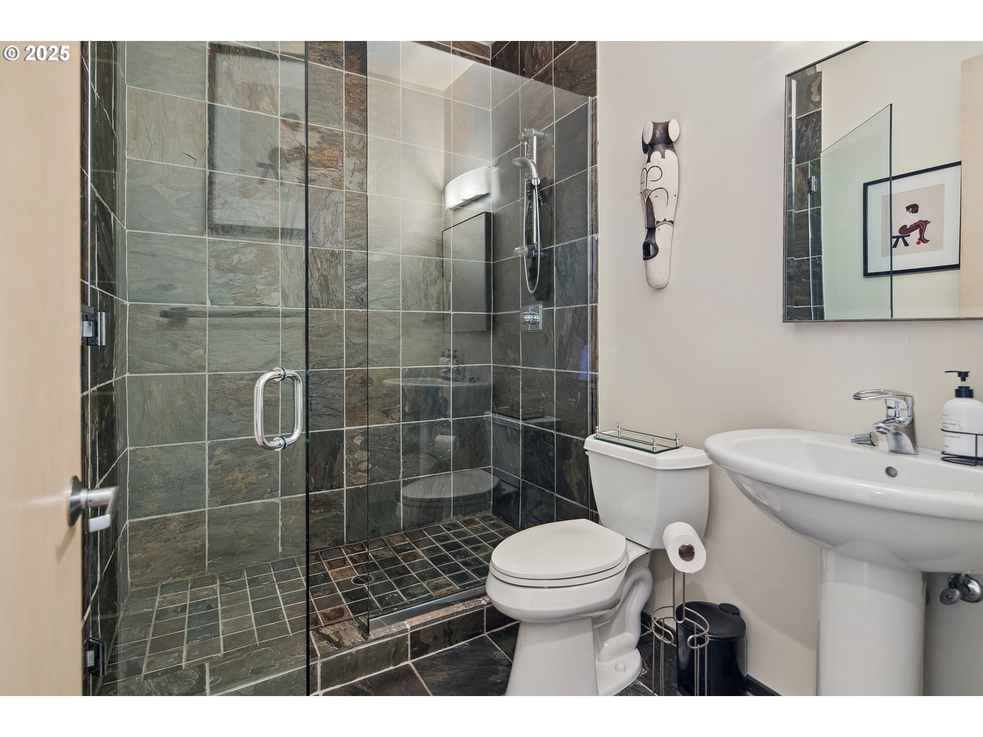 5525 SW WOODS CT
