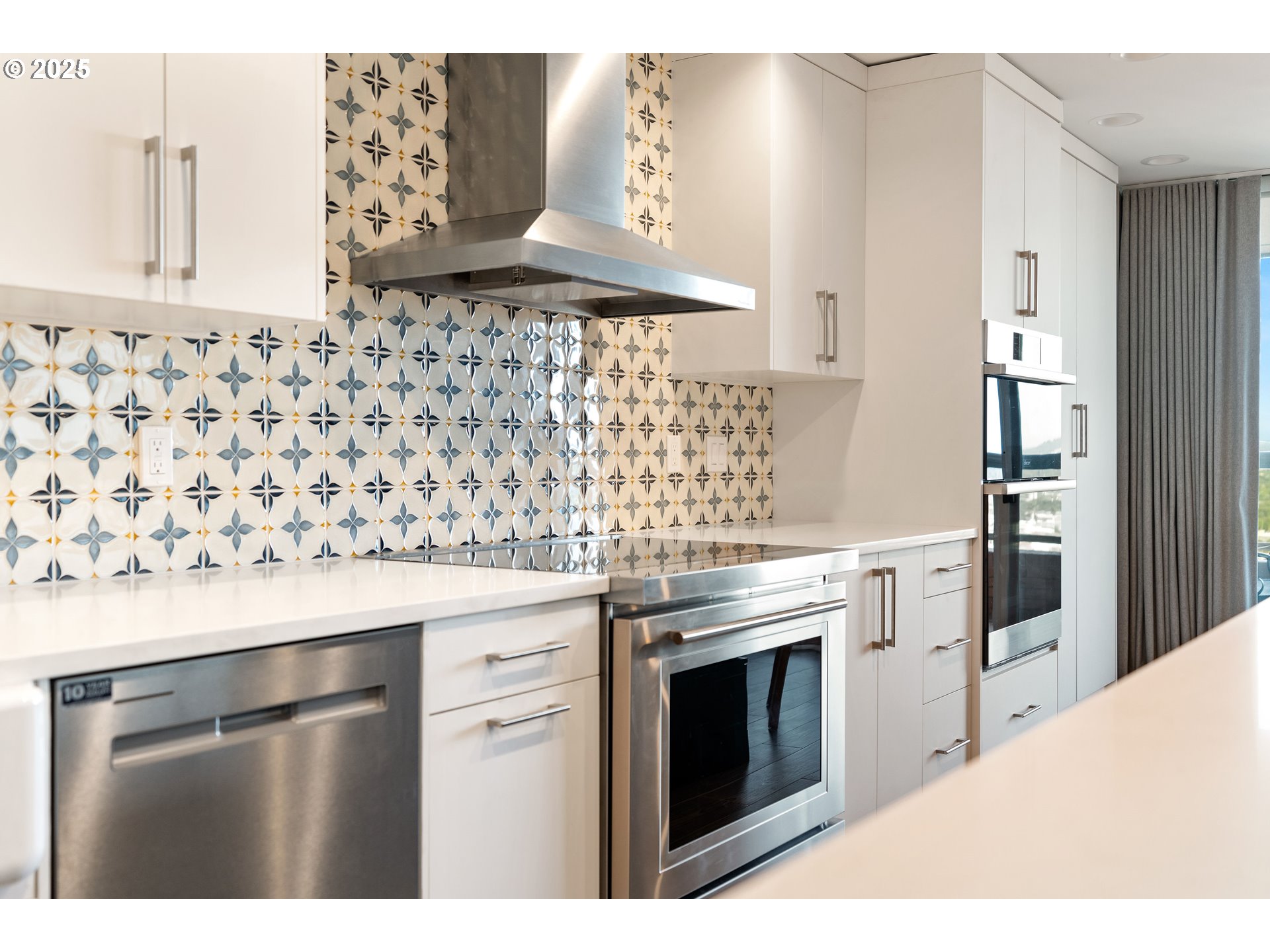 1414 SW 3RD AVE 2902