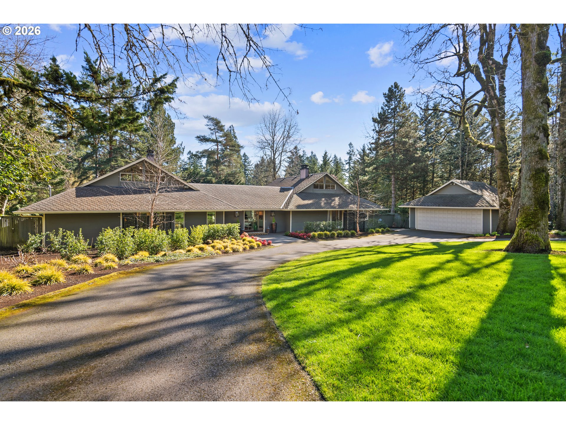 12534 S IRON MOUNTAIN BLVD