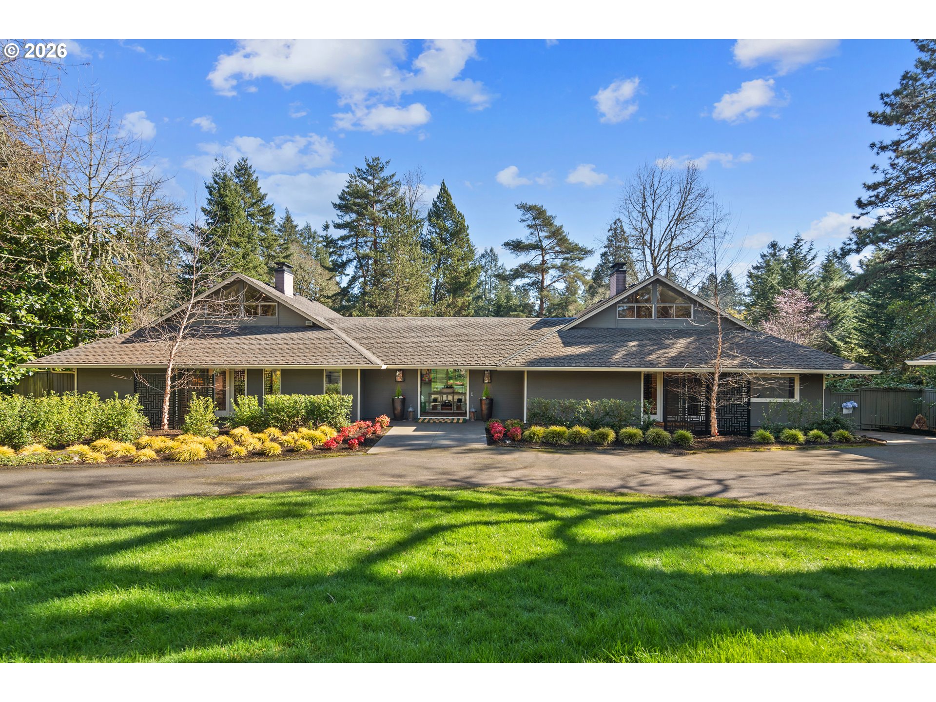 12534 S IRON MOUNTAIN BLVD