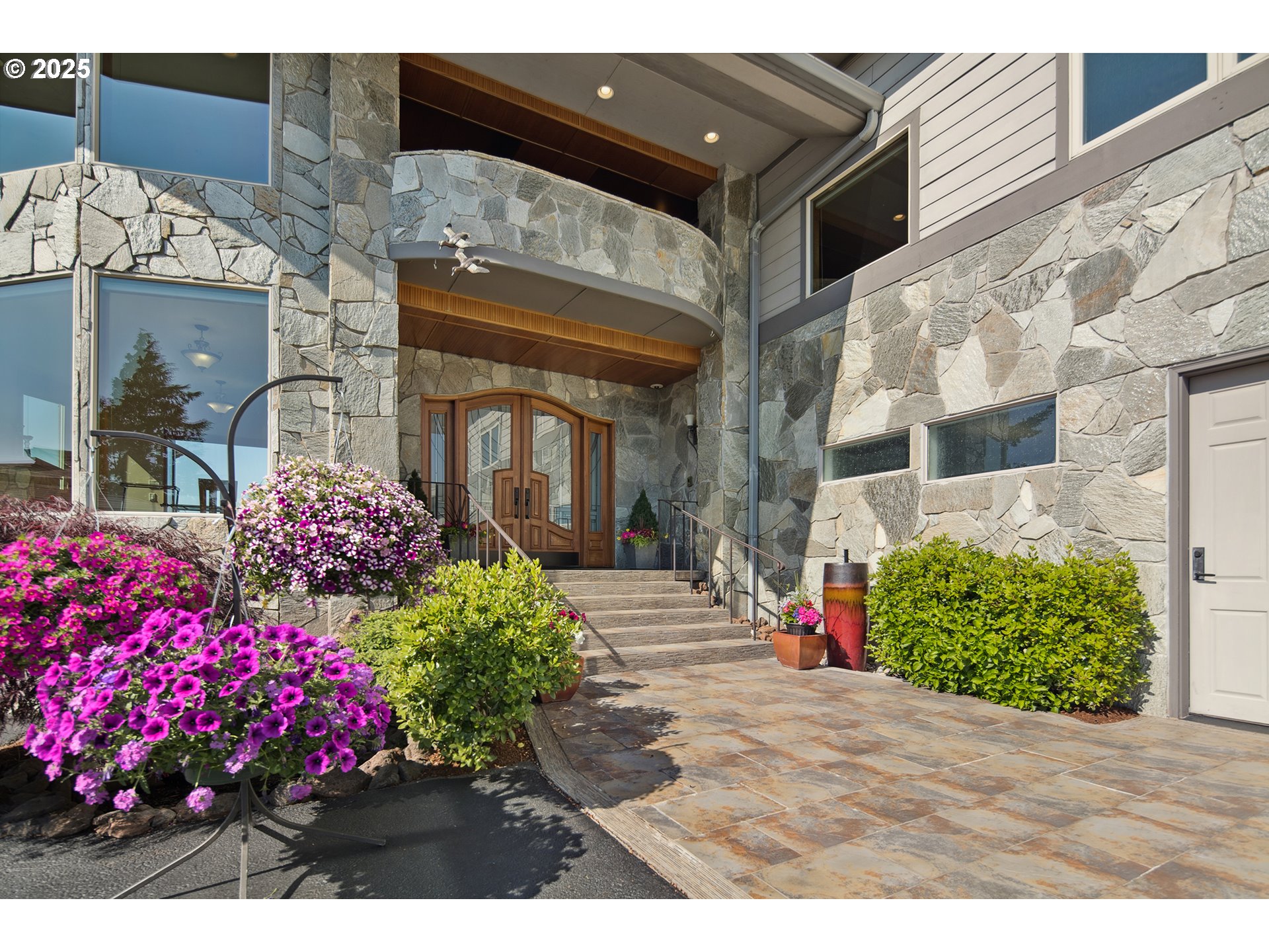 10801 SE RIDGEWAY DR