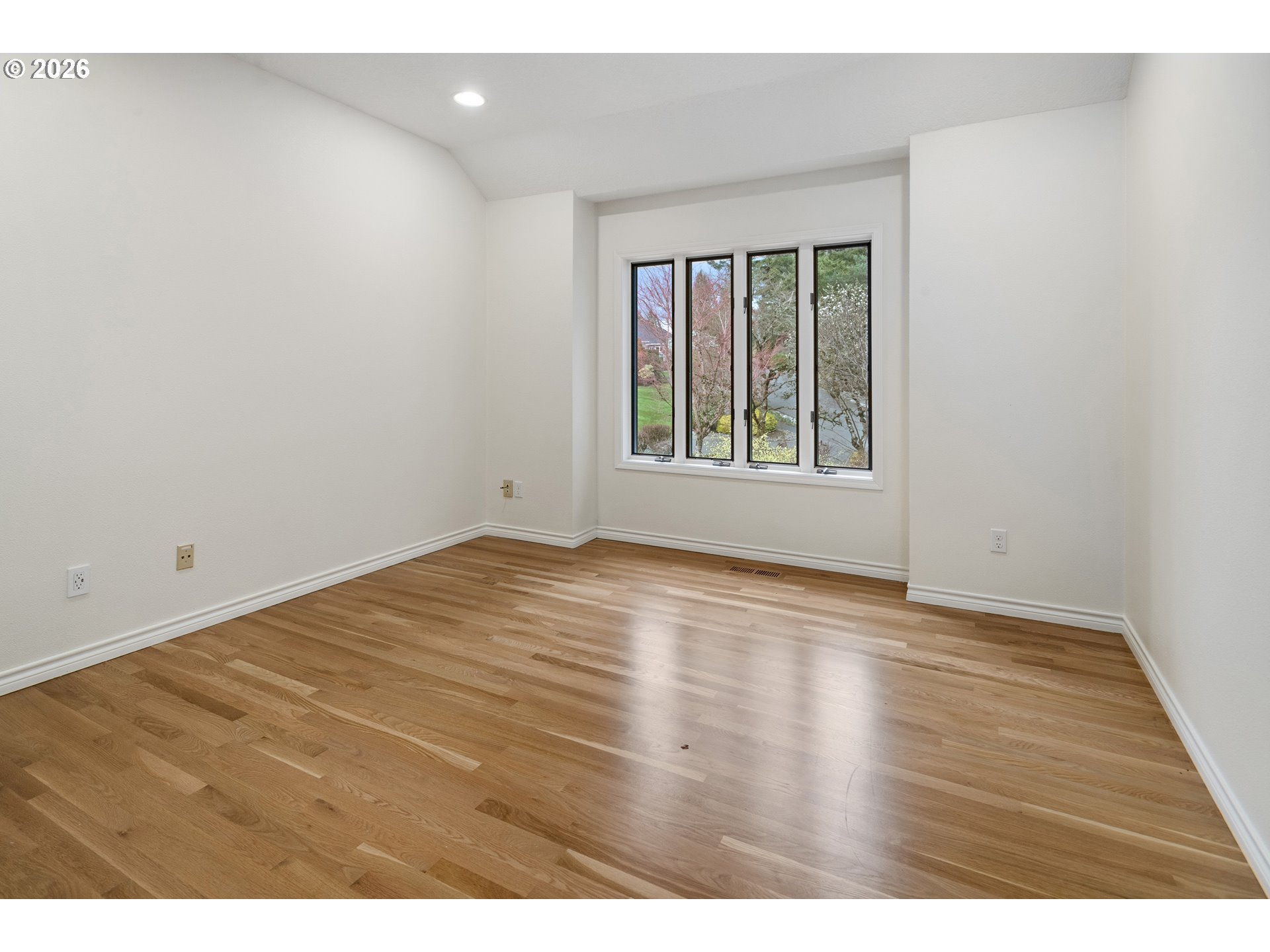 1140 SW FAIRFAX PL