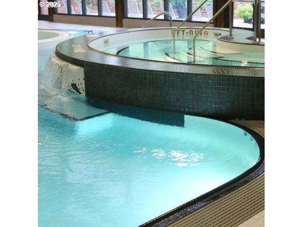 48 EAGLE CREST DR 4C