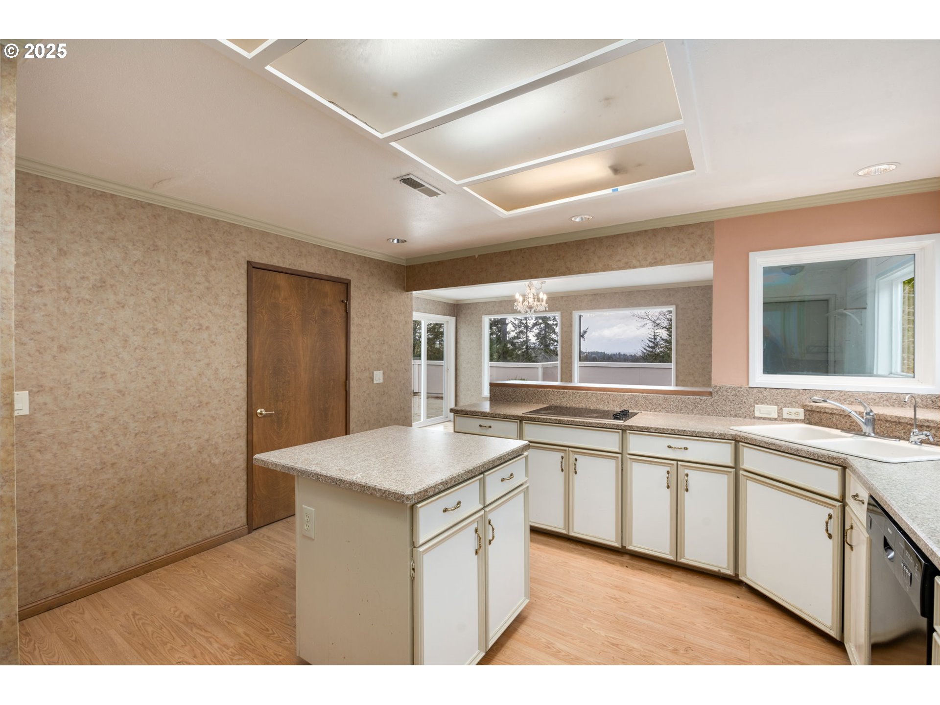 48 EAGLE CREST DR 4C