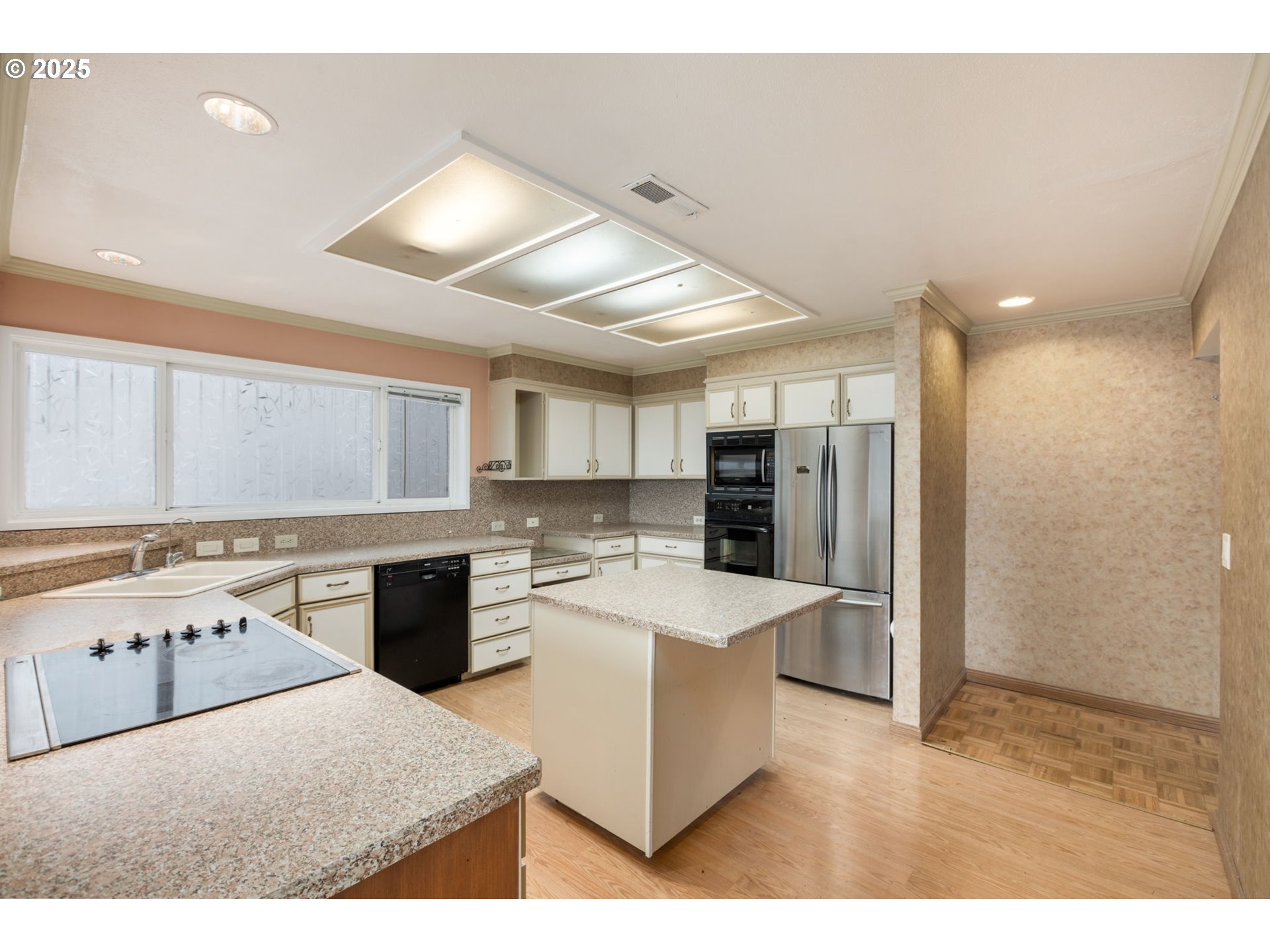 48 EAGLE CREST DR 4C