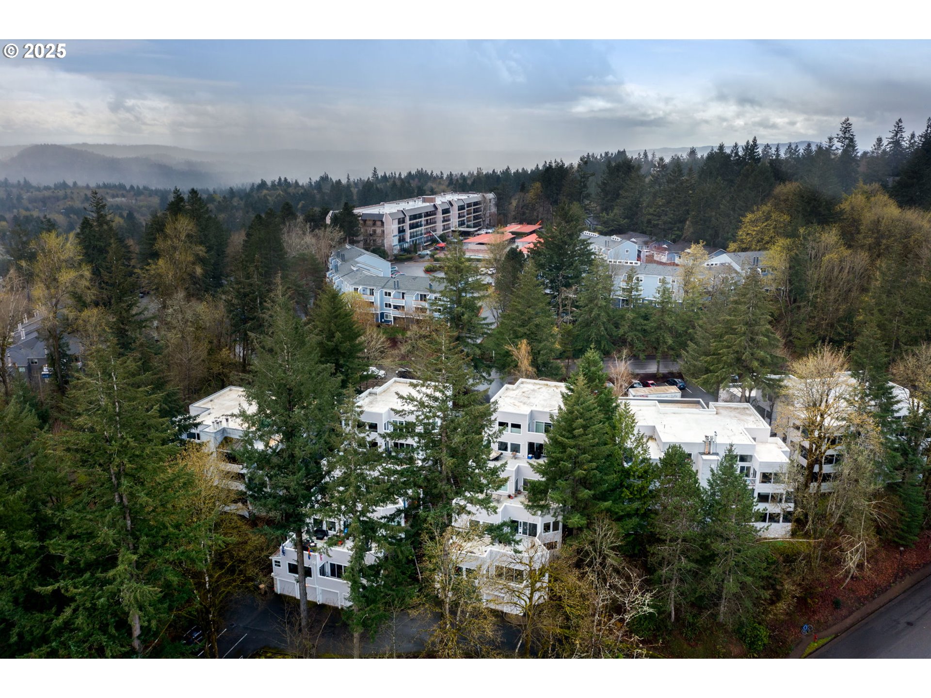 48 EAGLE CREST DR 4C