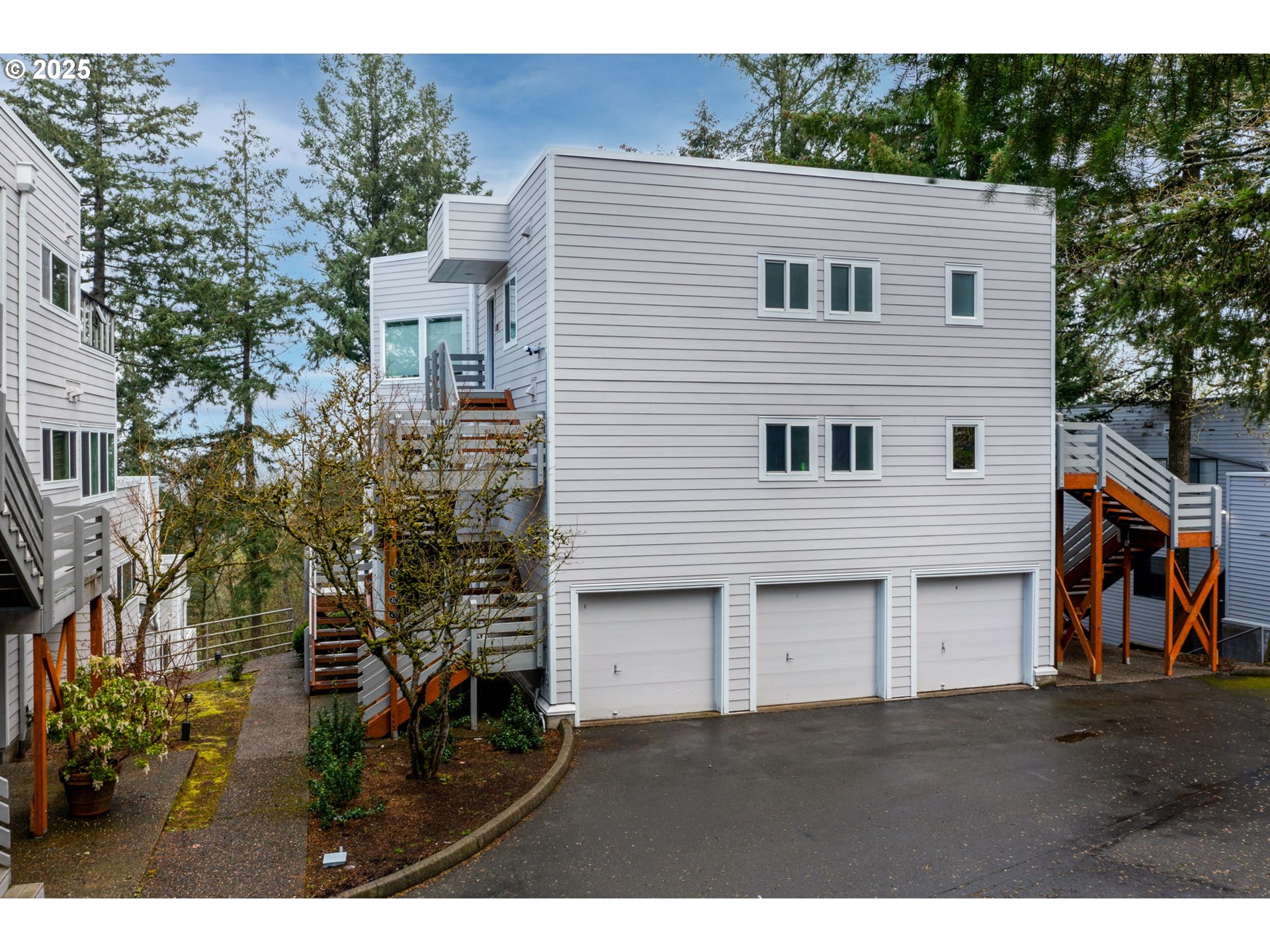 48 EAGLE CREST DR 4C