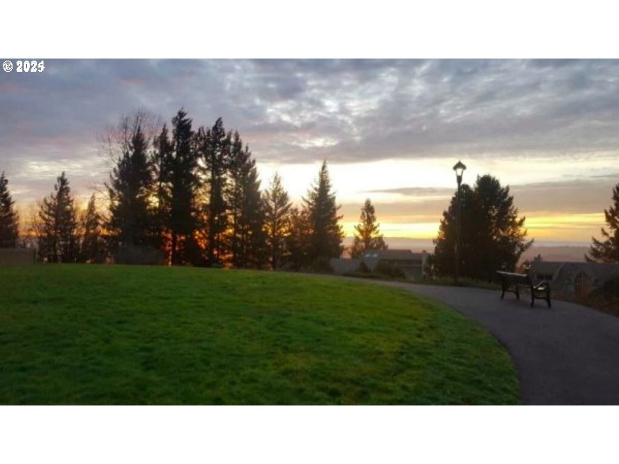 48 EAGLE CREST DR 4C