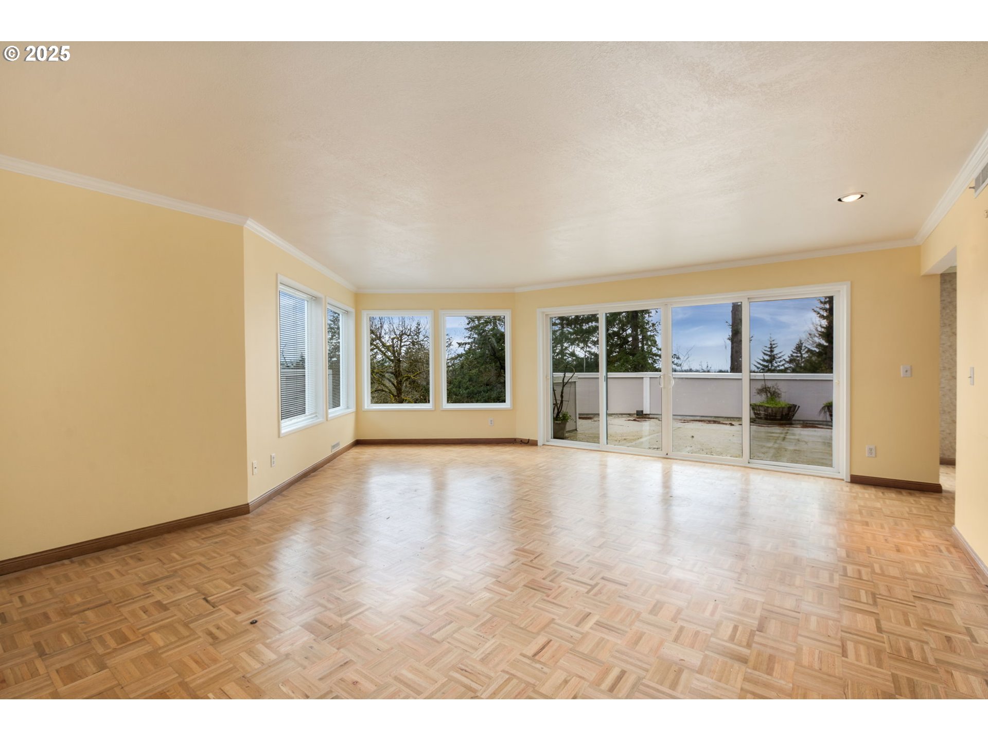 48 EAGLE CREST DR 4C