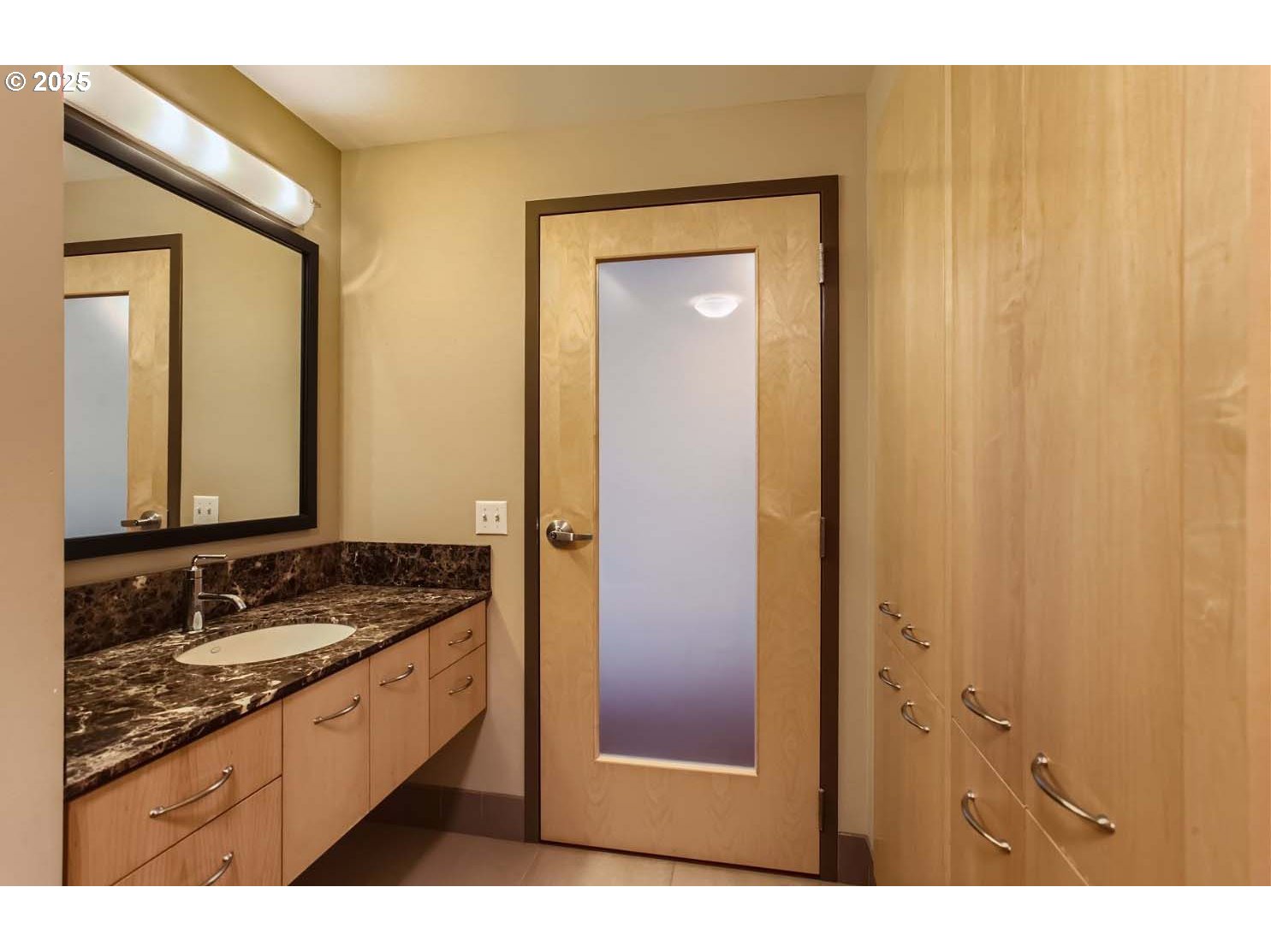 1221 SW 10TH AVE 809