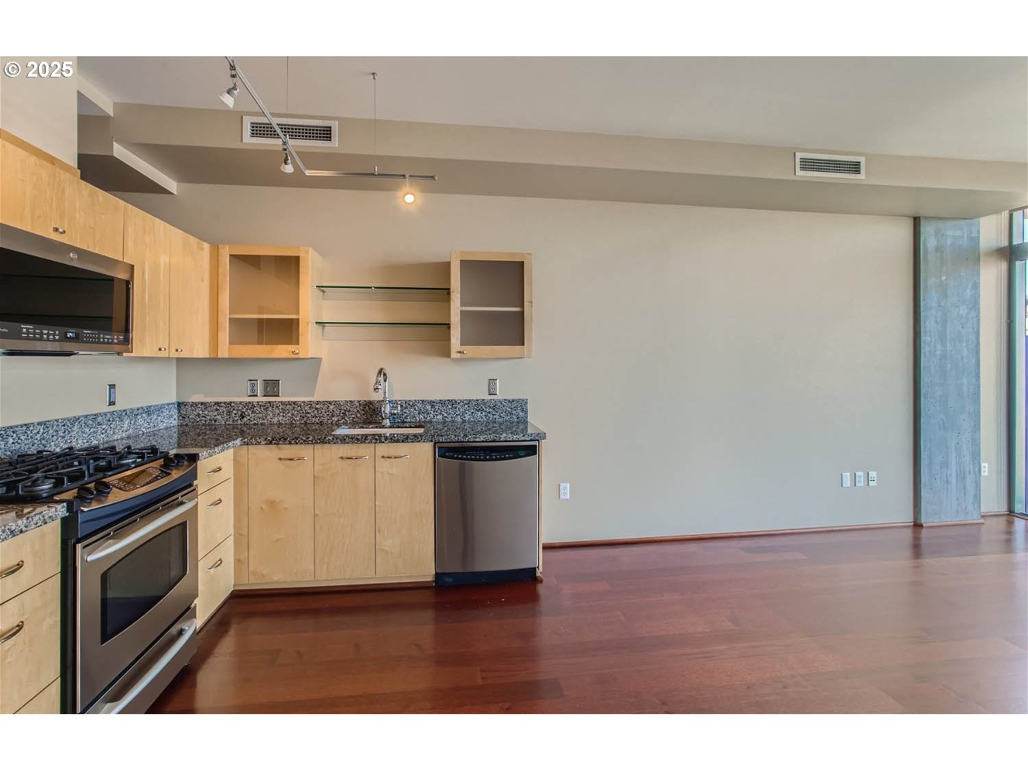 1221 SW 10TH AVE 809