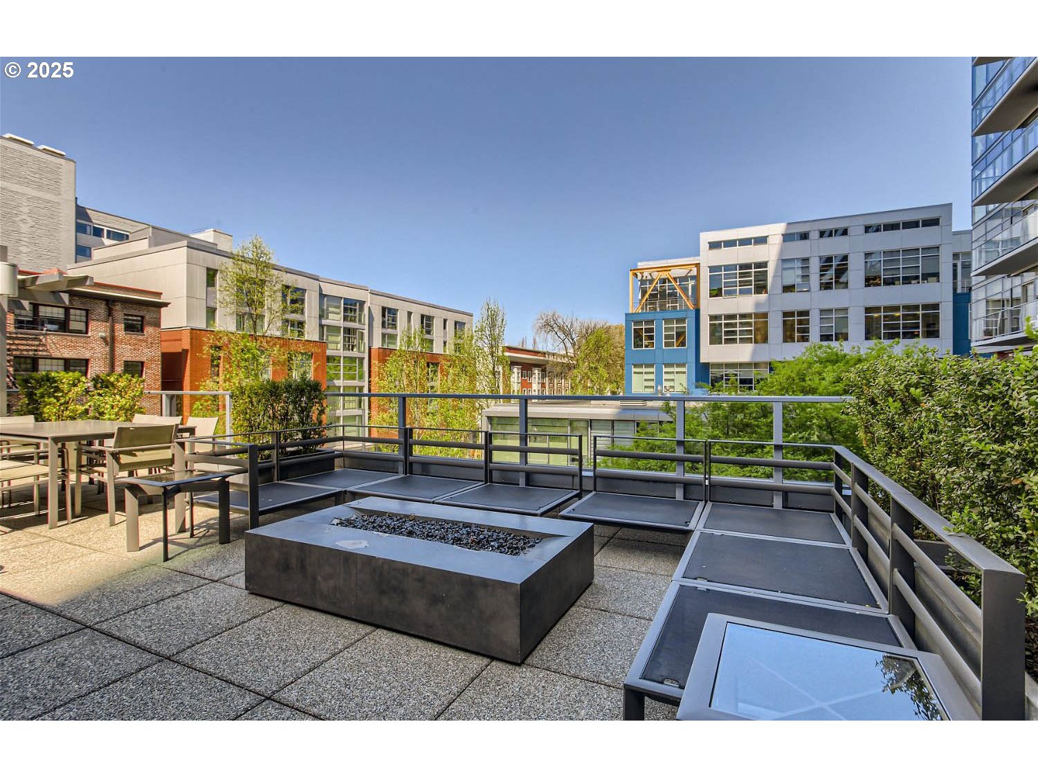 1221 SW 10TH AVE 809