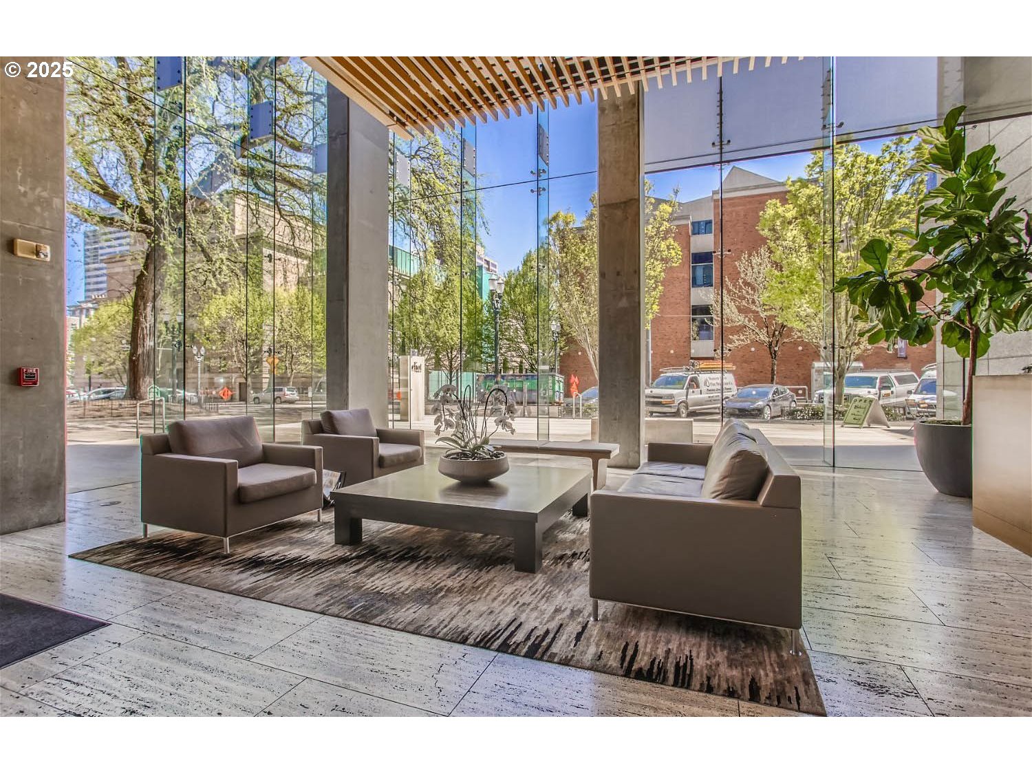 1221 SW 10TH AVE 809