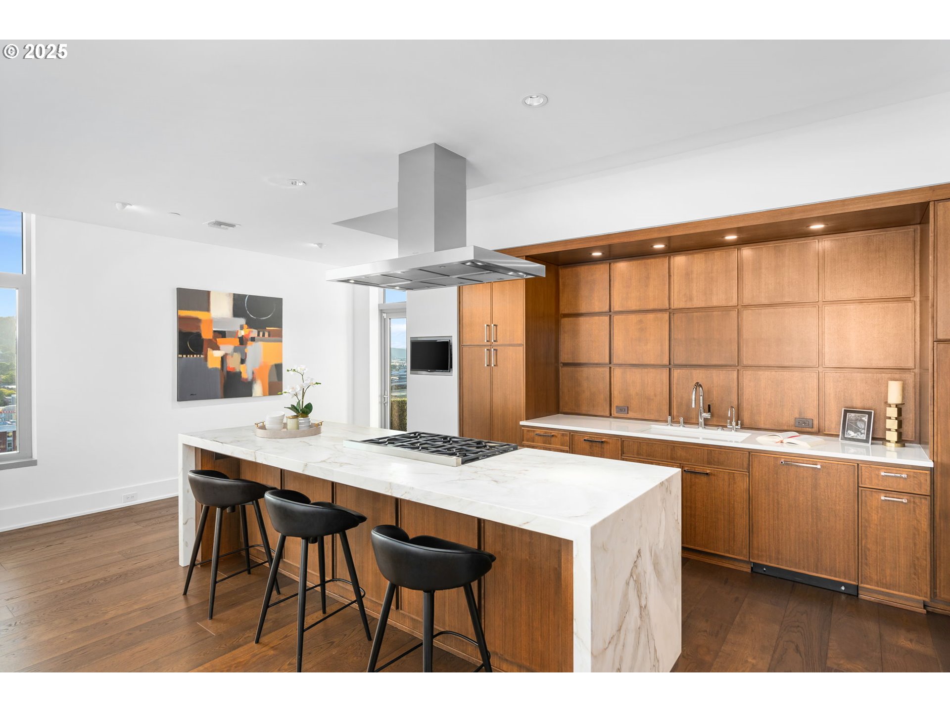 1001 NW LOVEJOY ST PH-3