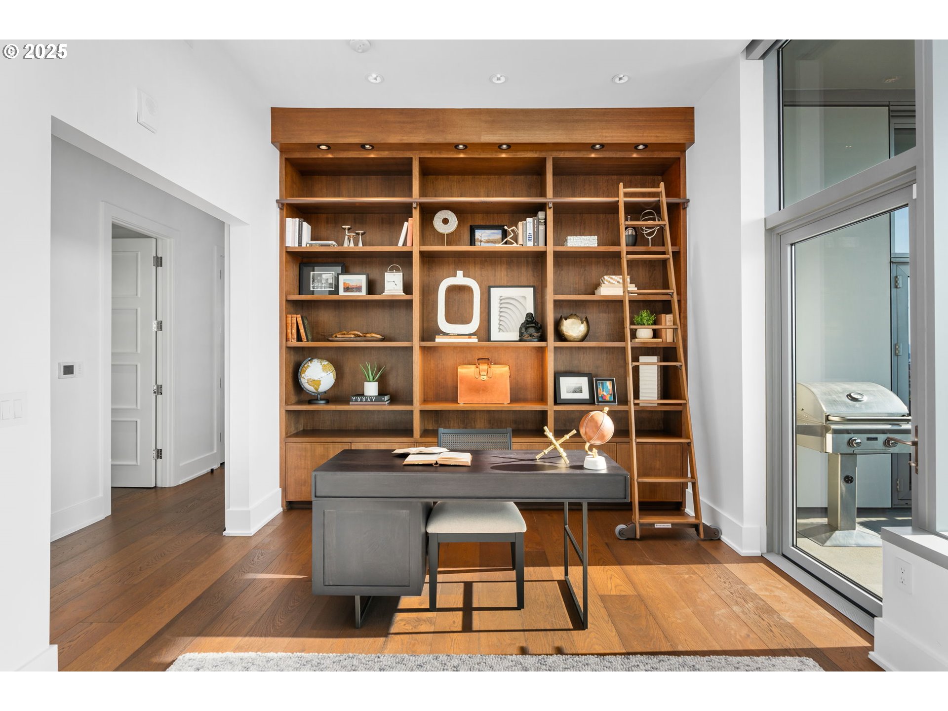 1001 NW LOVEJOY ST PH-3