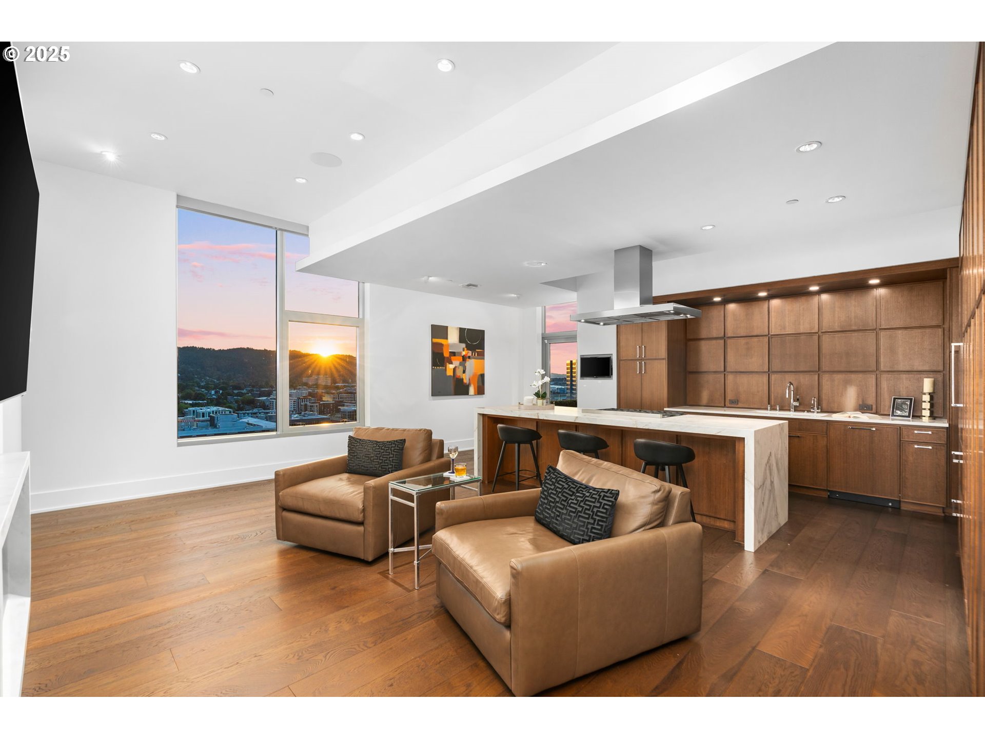 1001 NW LOVEJOY ST PH-3