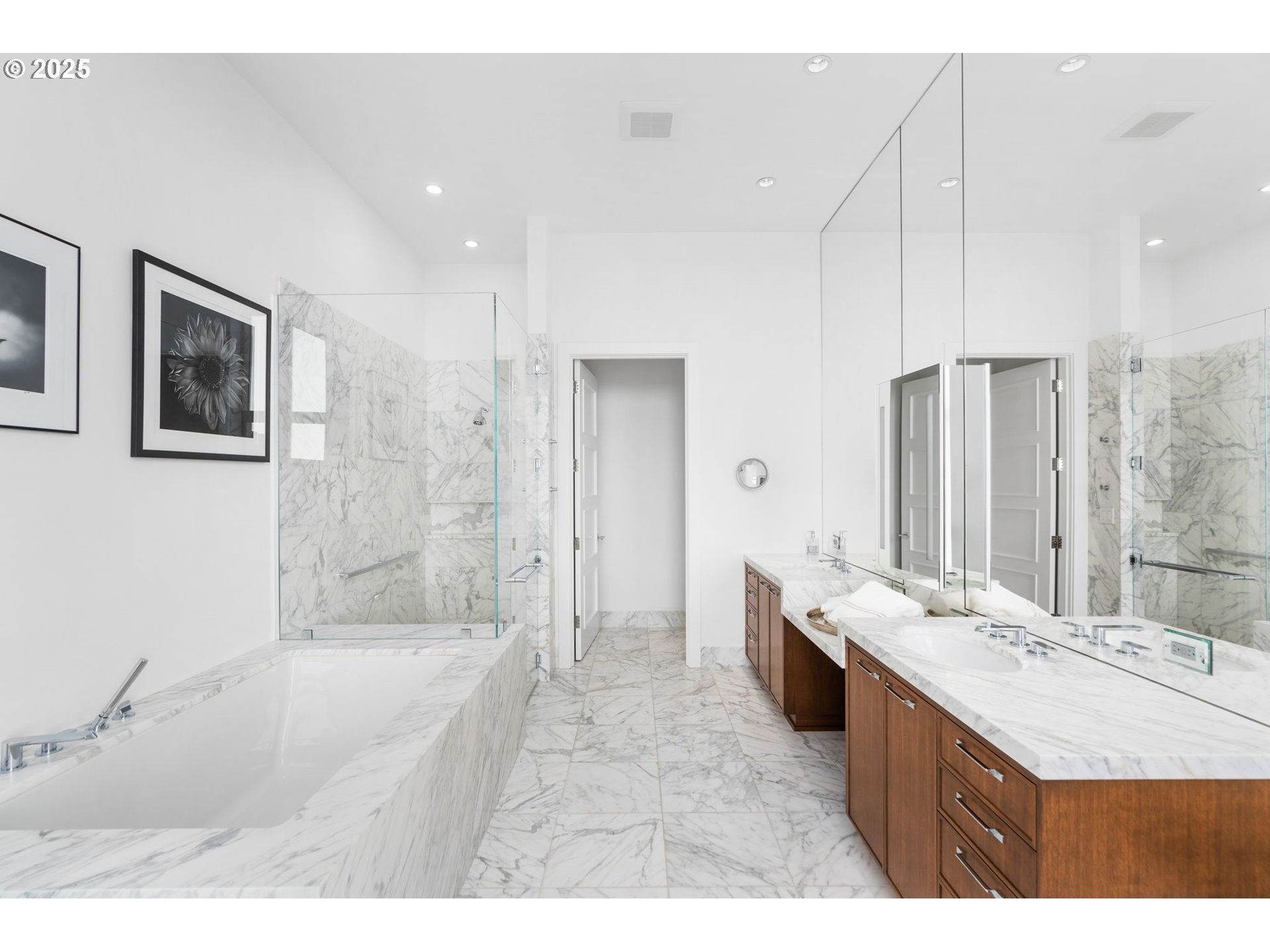 1001 NW LOVEJOY ST PH-3