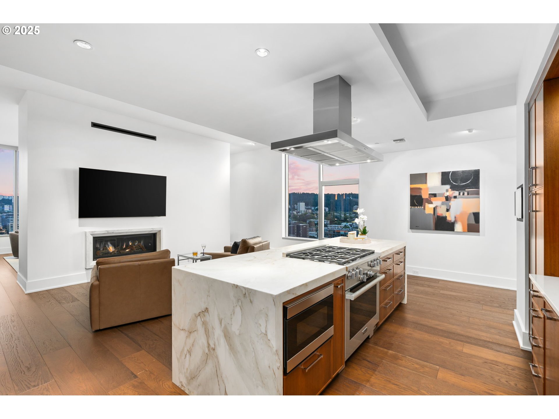 1001 NW LOVEJOY ST PH-3