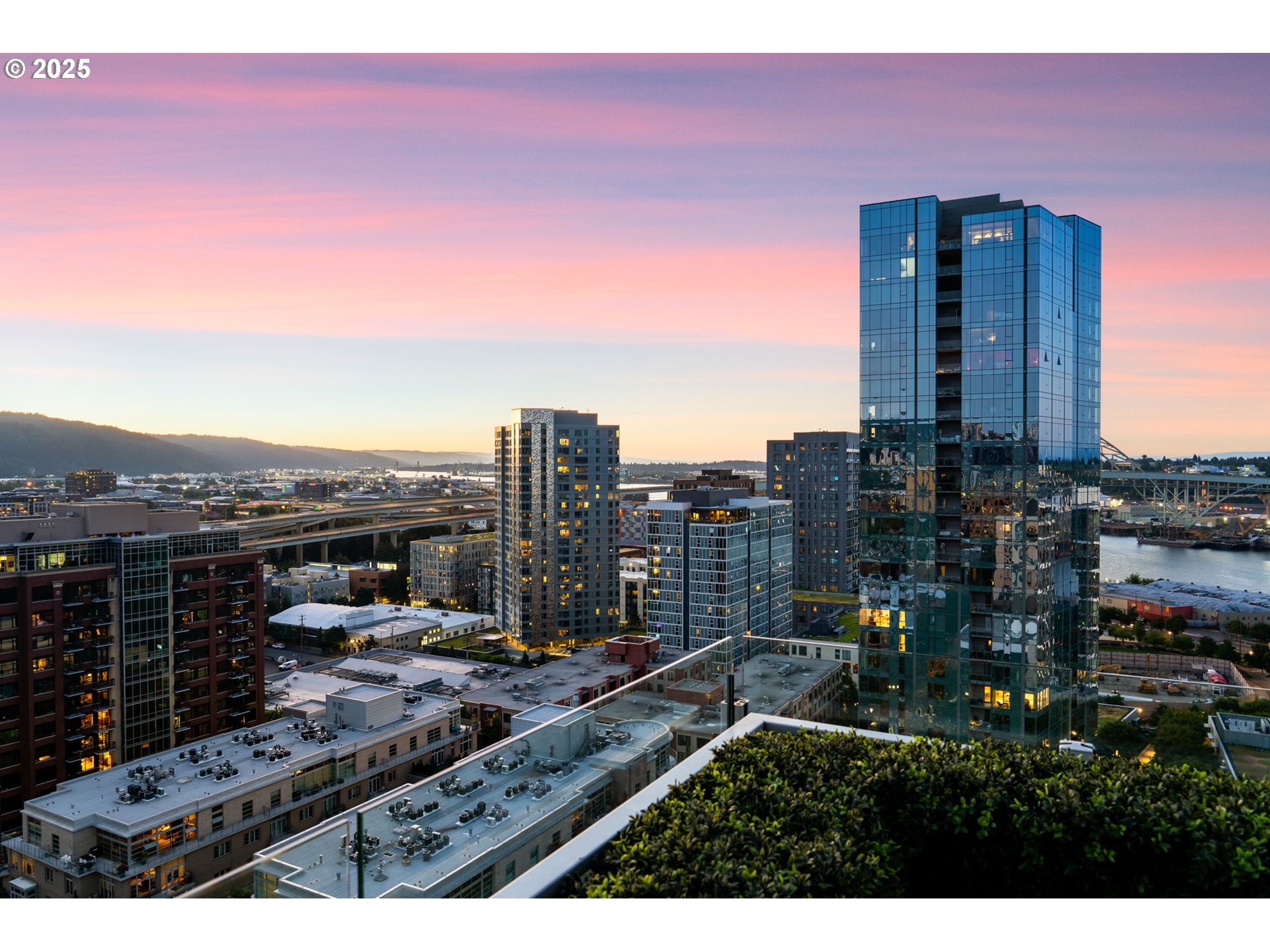 1001 NW LOVEJOY ST PH-3