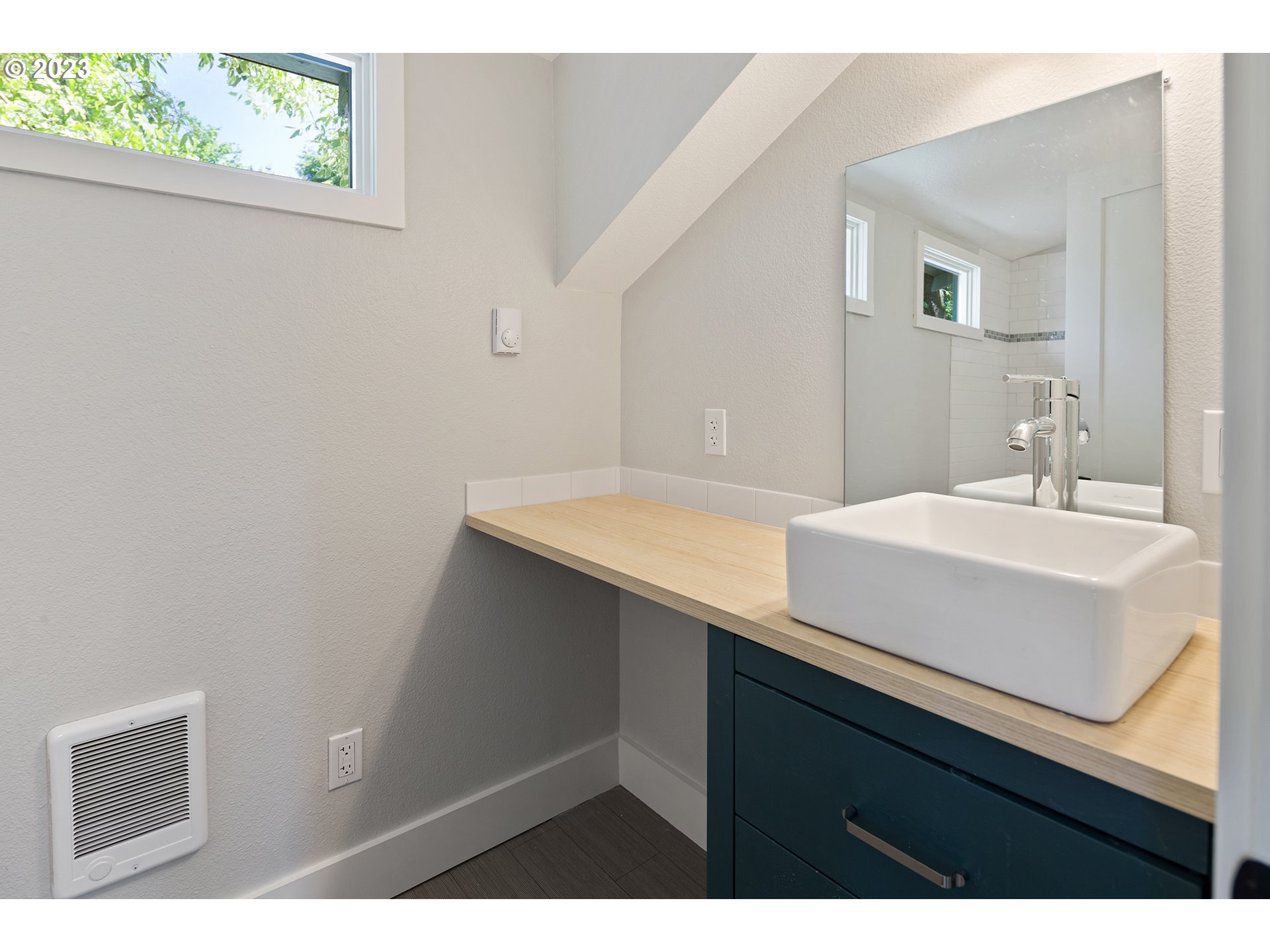 9209 SW BOONES FERRY RD