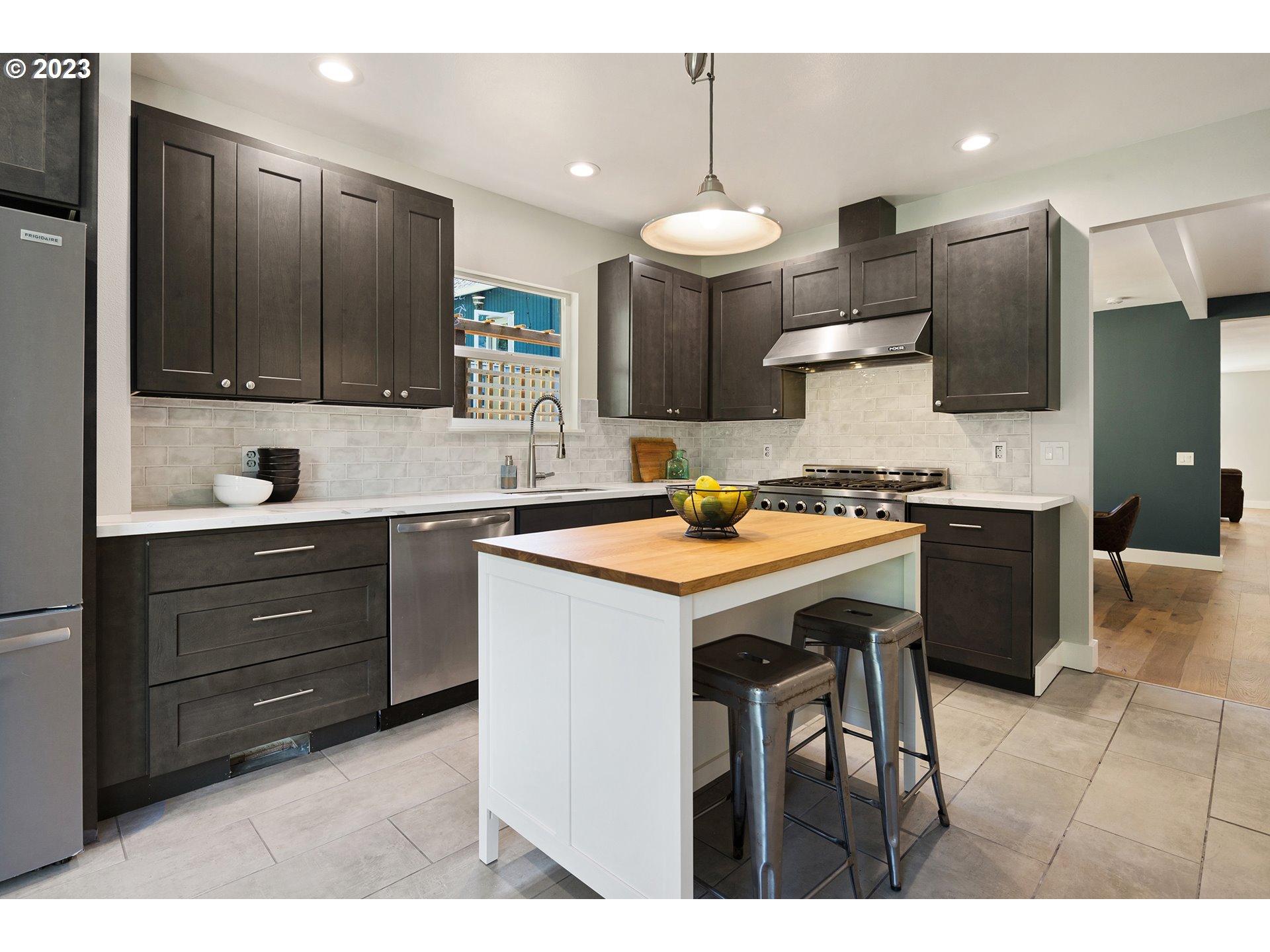 9209 SW BOONES FERRY RD