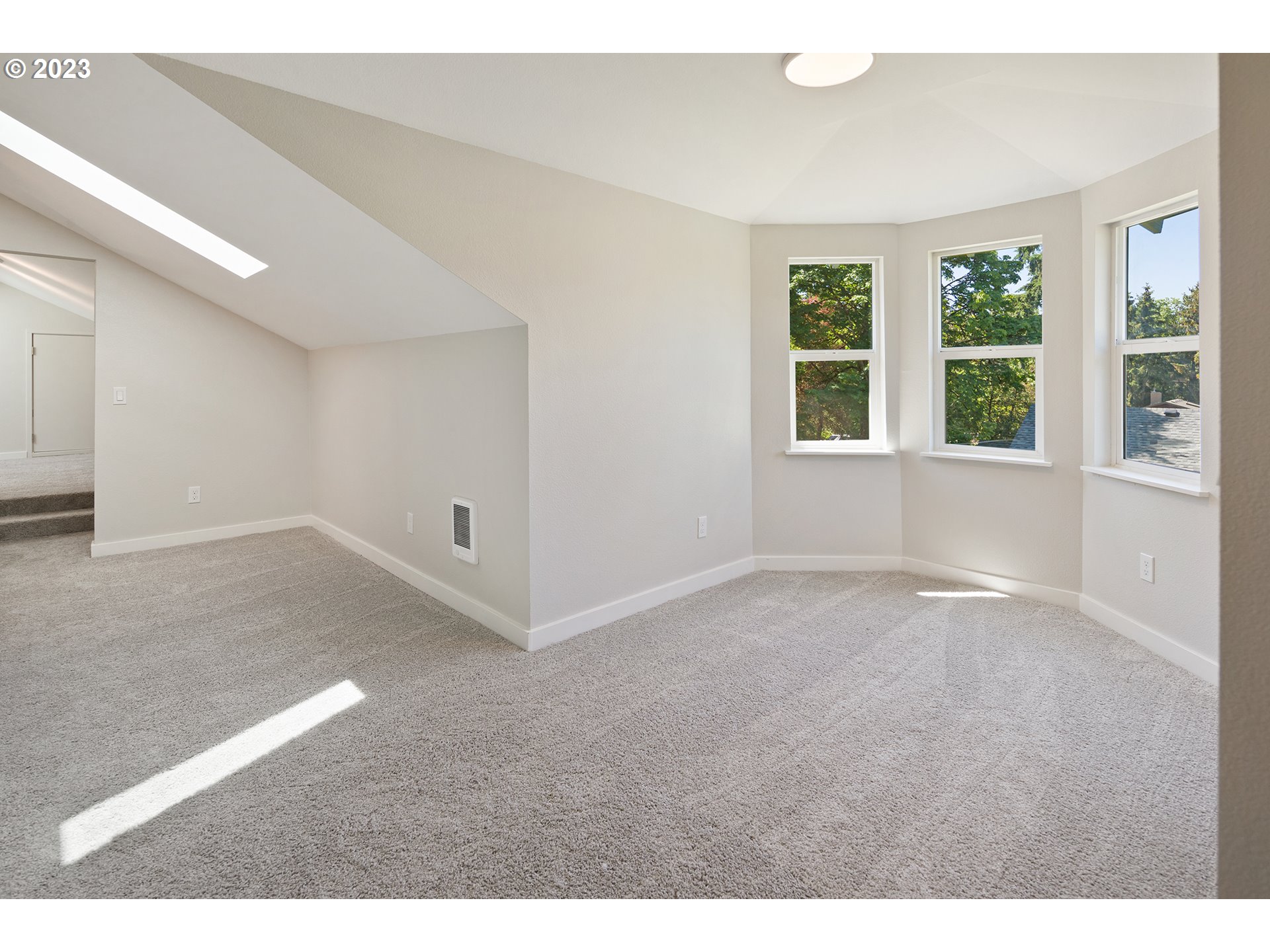 9209 SW BOONES FERRY RD