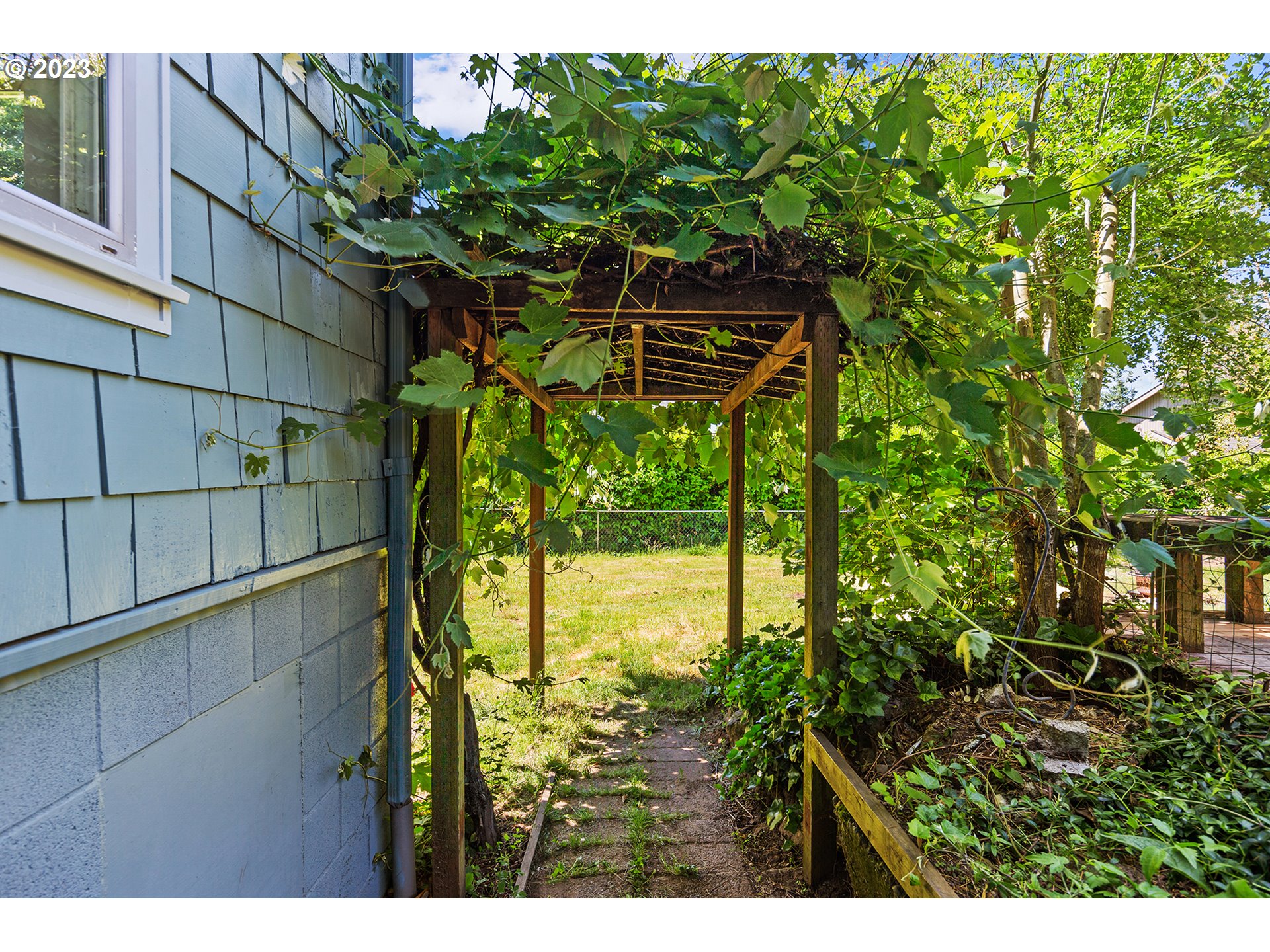 9209 SW BOONES FERRY RD