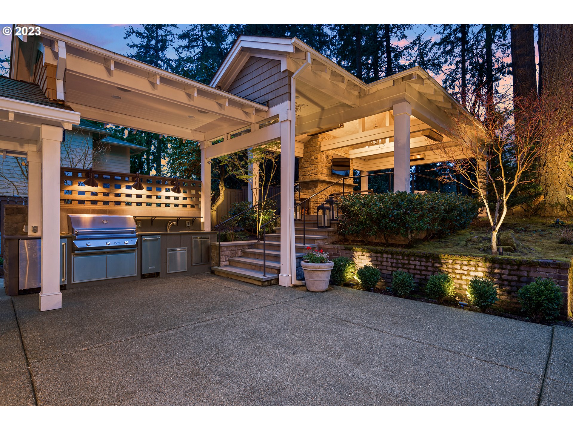 1425 CHANDLER RD