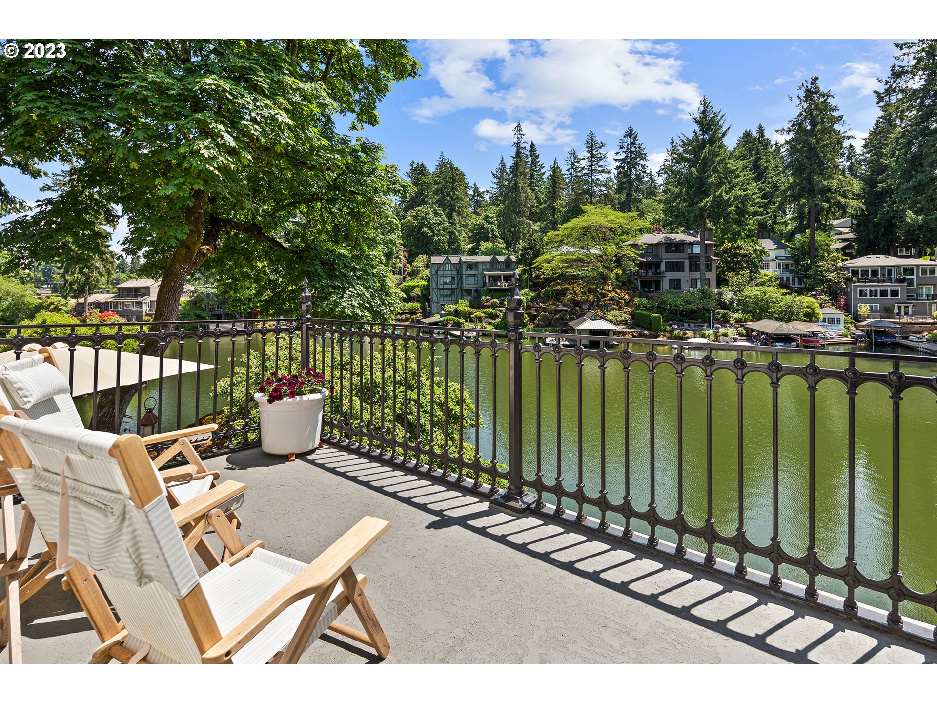 128 NORTHSHORE CIR