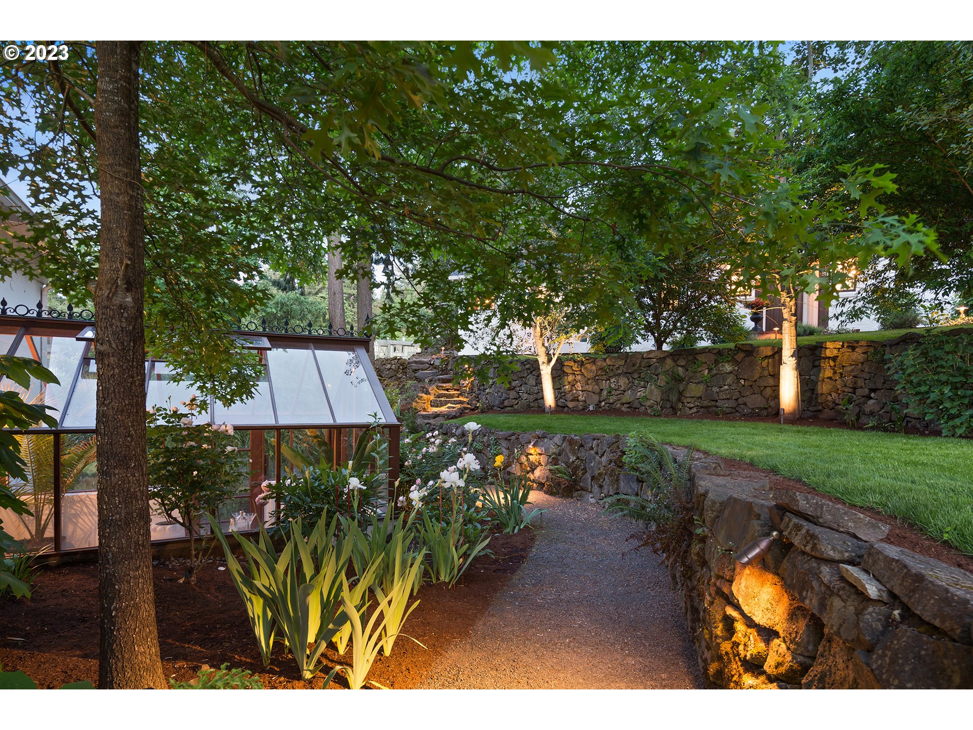 128 NORTHSHORE CIR