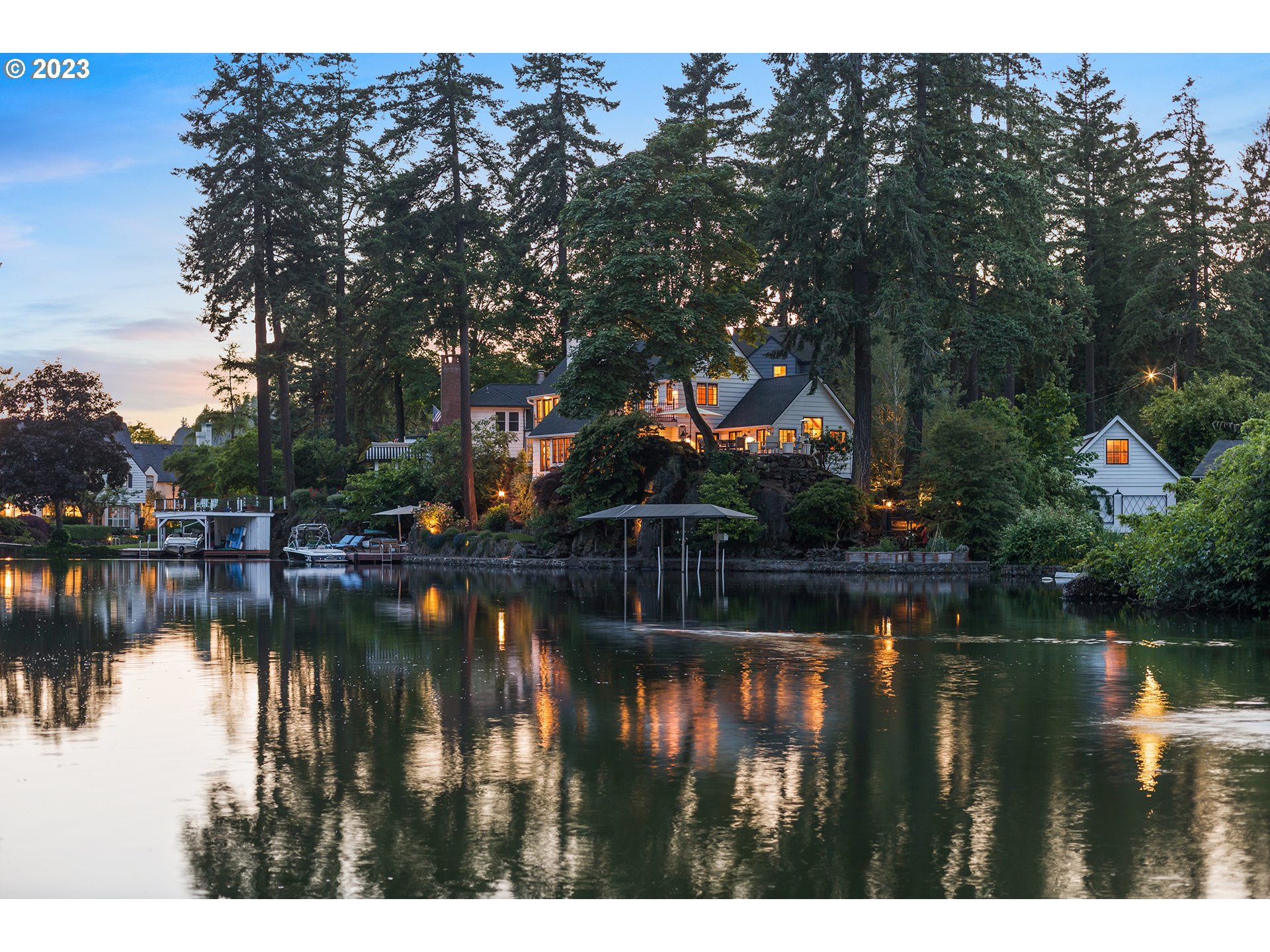 128 NORTHSHORE CIR